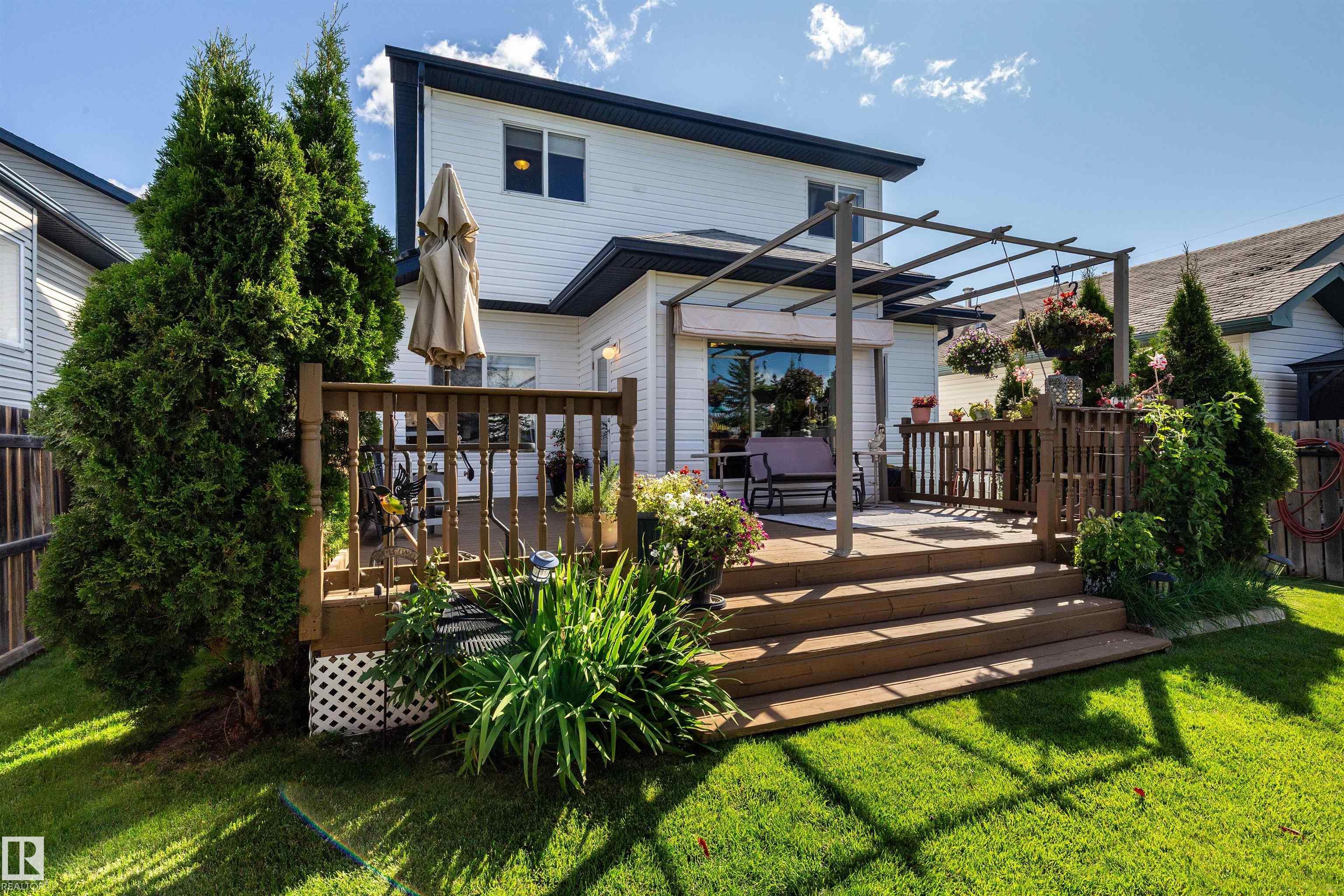 Photo 2 at 18 Grayridge Bay, Graybriar, Stony Plain