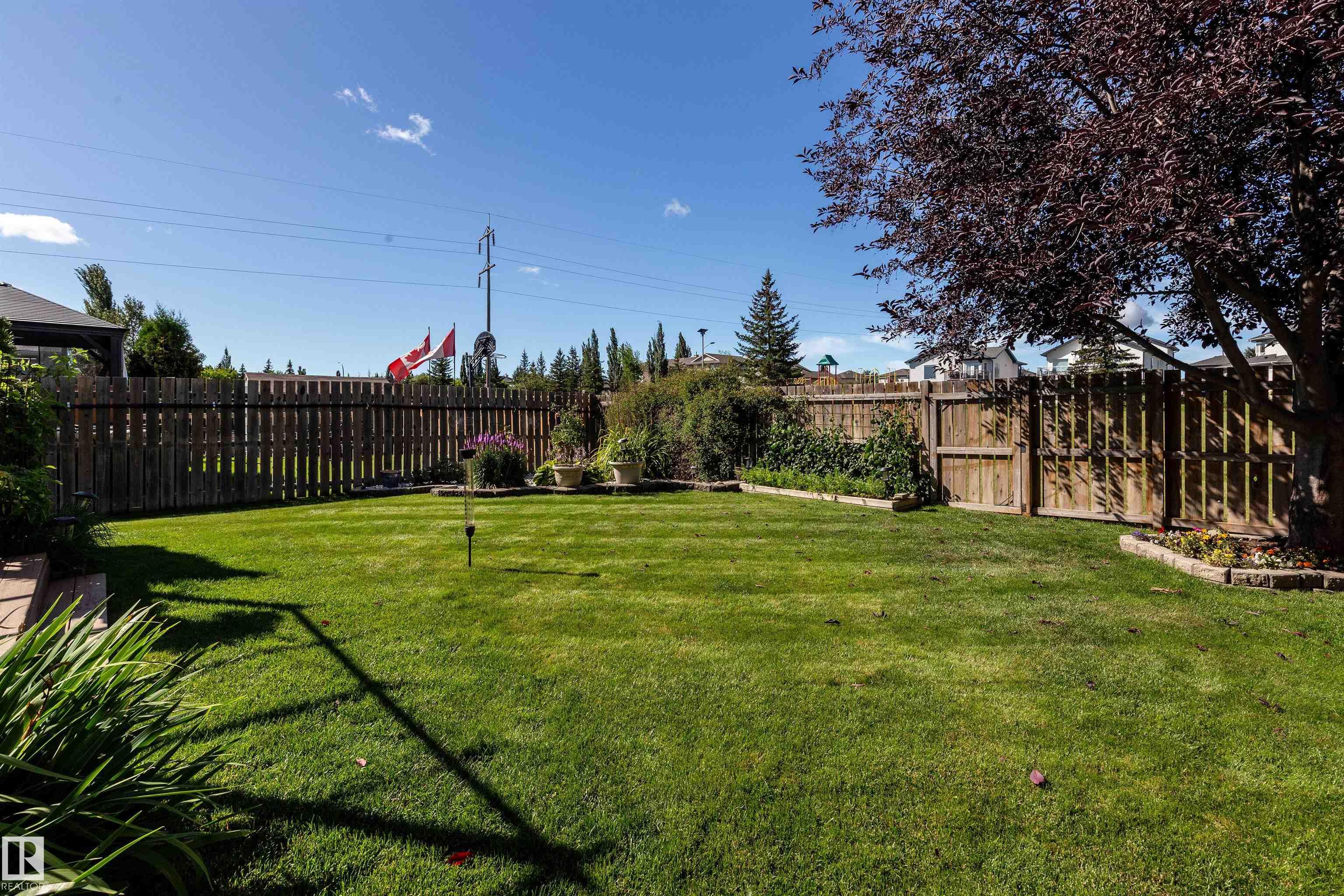 Photo 3 at 18 Grayridge Bay, Graybriar, Stony Plain
