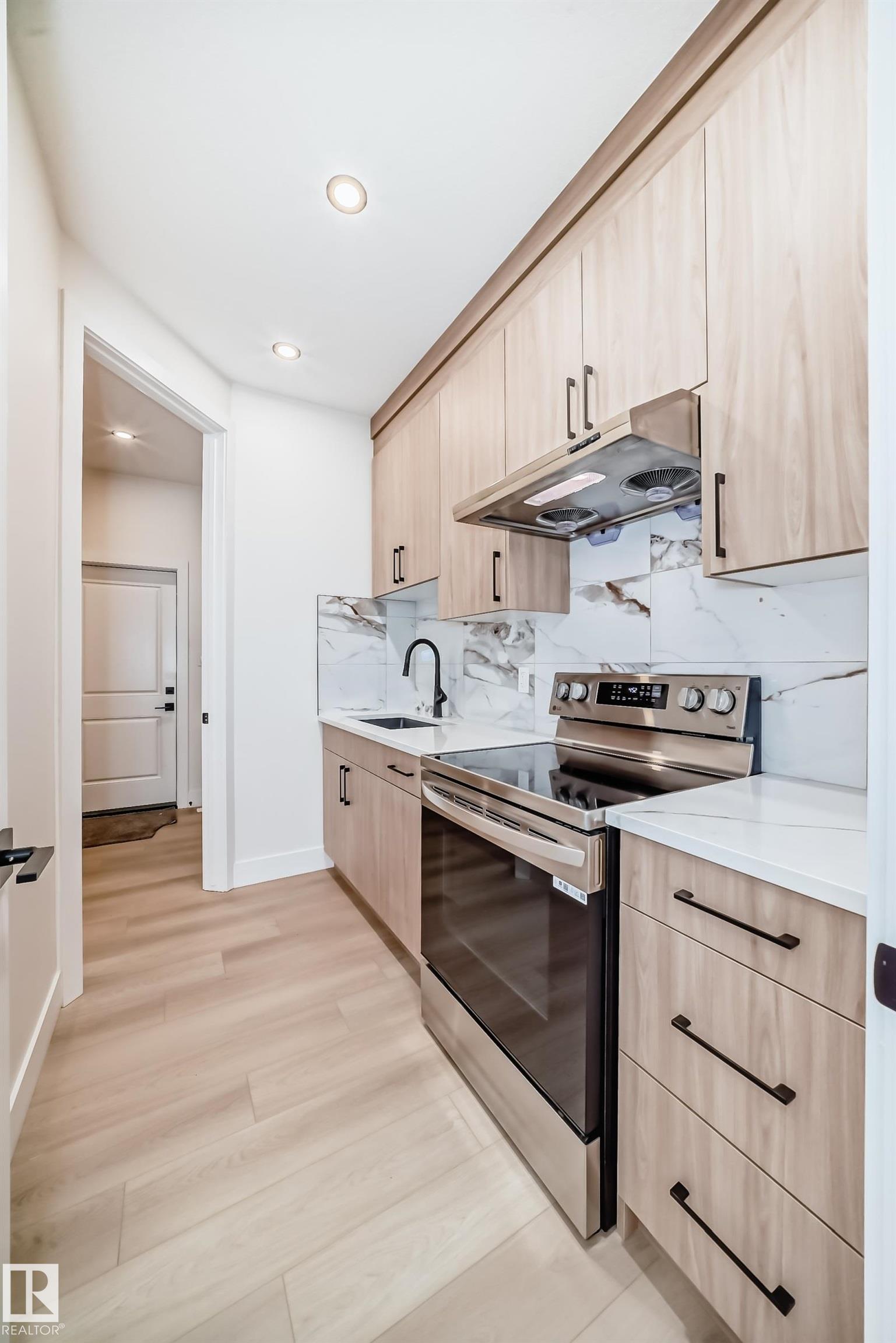 Photo 15 at 100 Rue Monette, Montalet, Beaumont