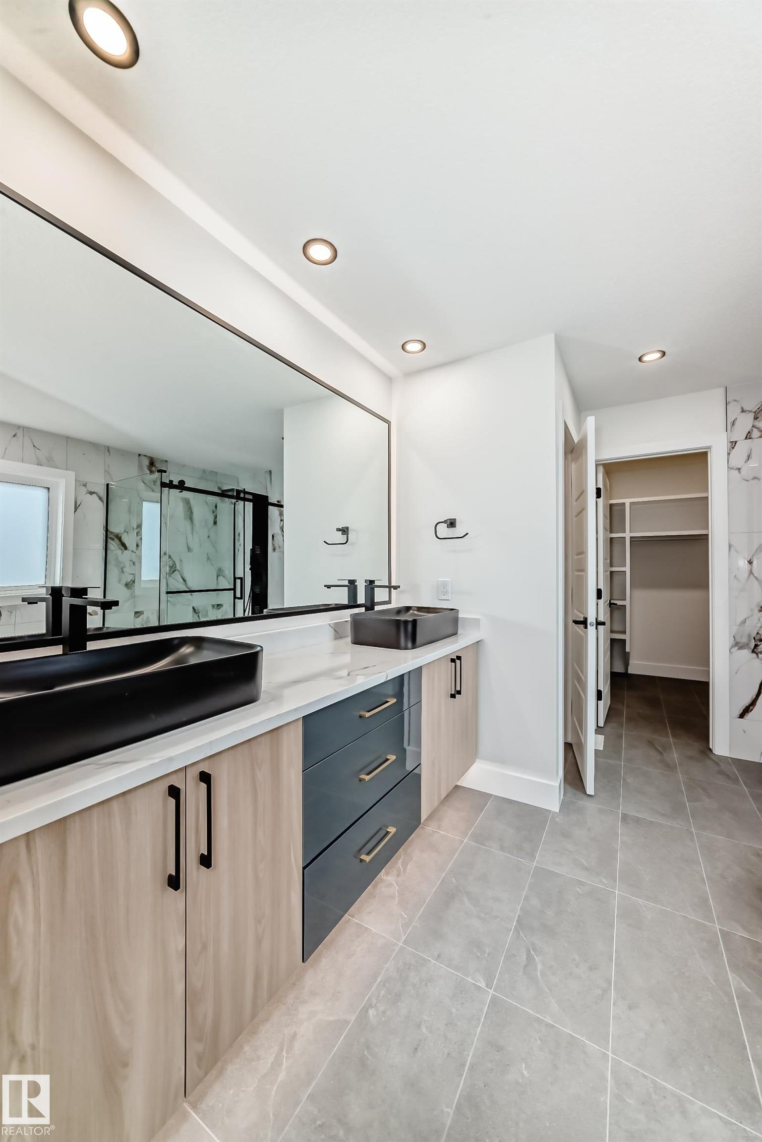 Photo 49 at 100 Rue Monette, Montalet, Beaumont