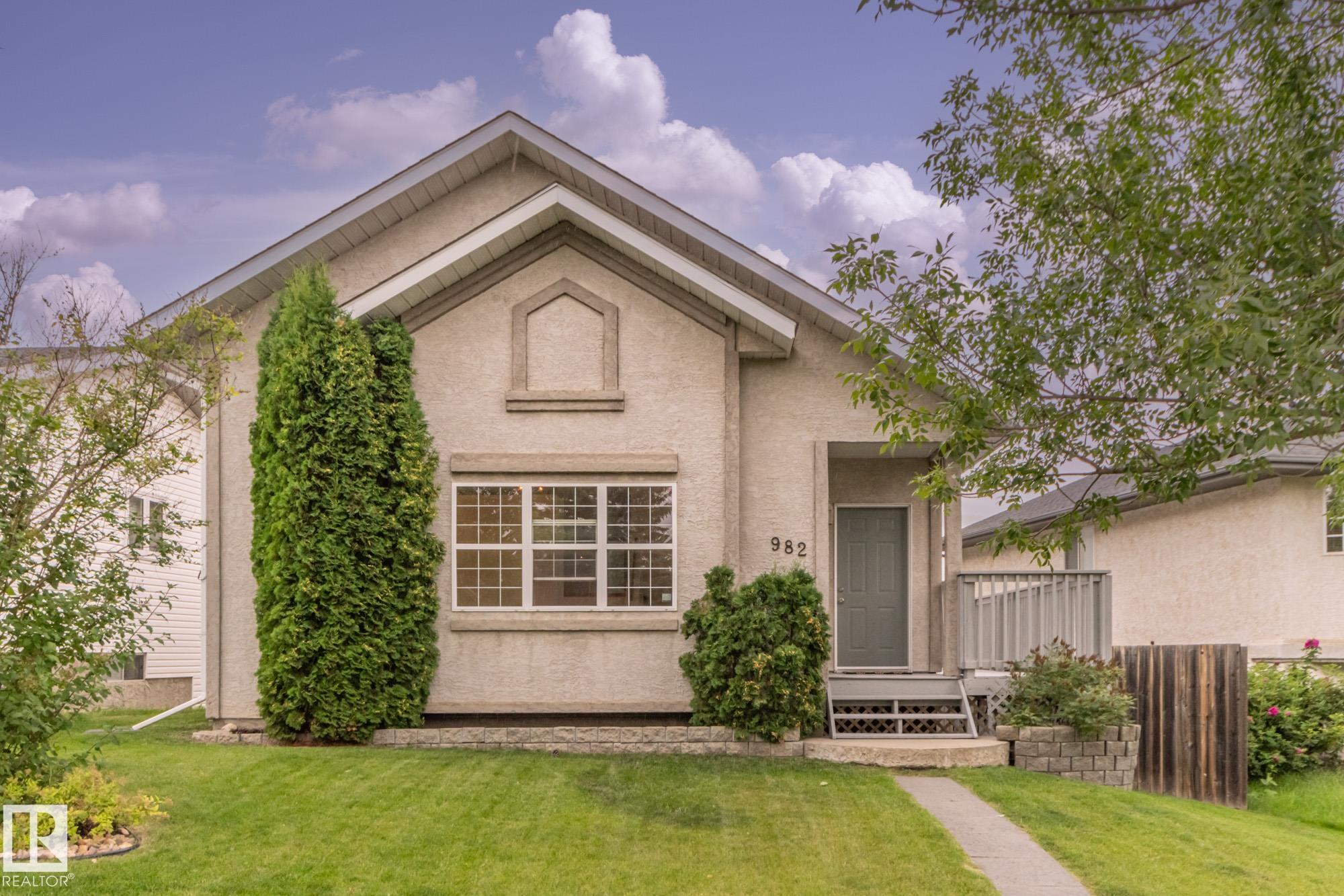 Photo 3 at 982 Jim Common Drive, Crystal Heights, Sherwood Park