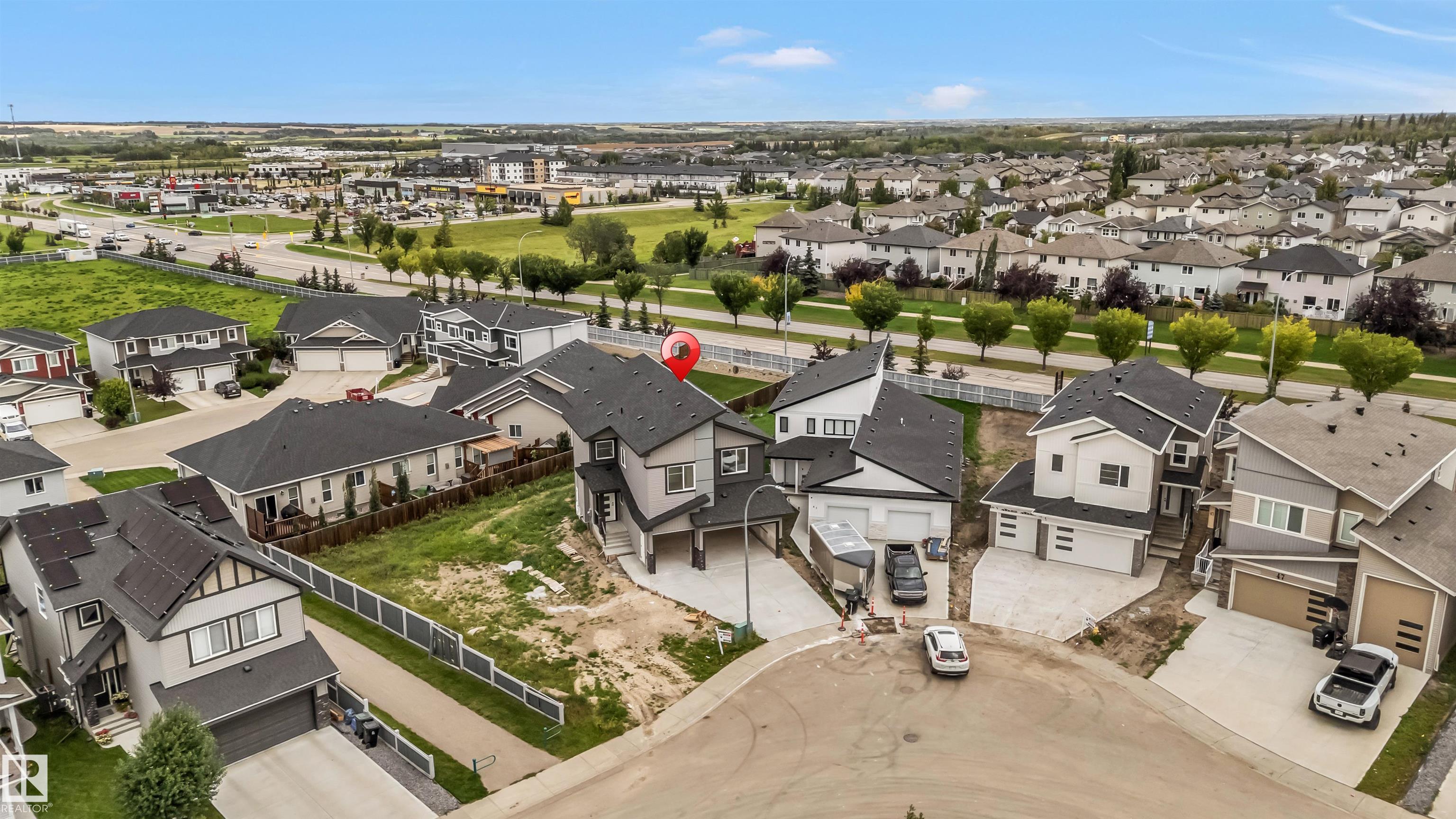 Photo 2 at 41 Hull Wynd, Hilldowns, Spruce Grove