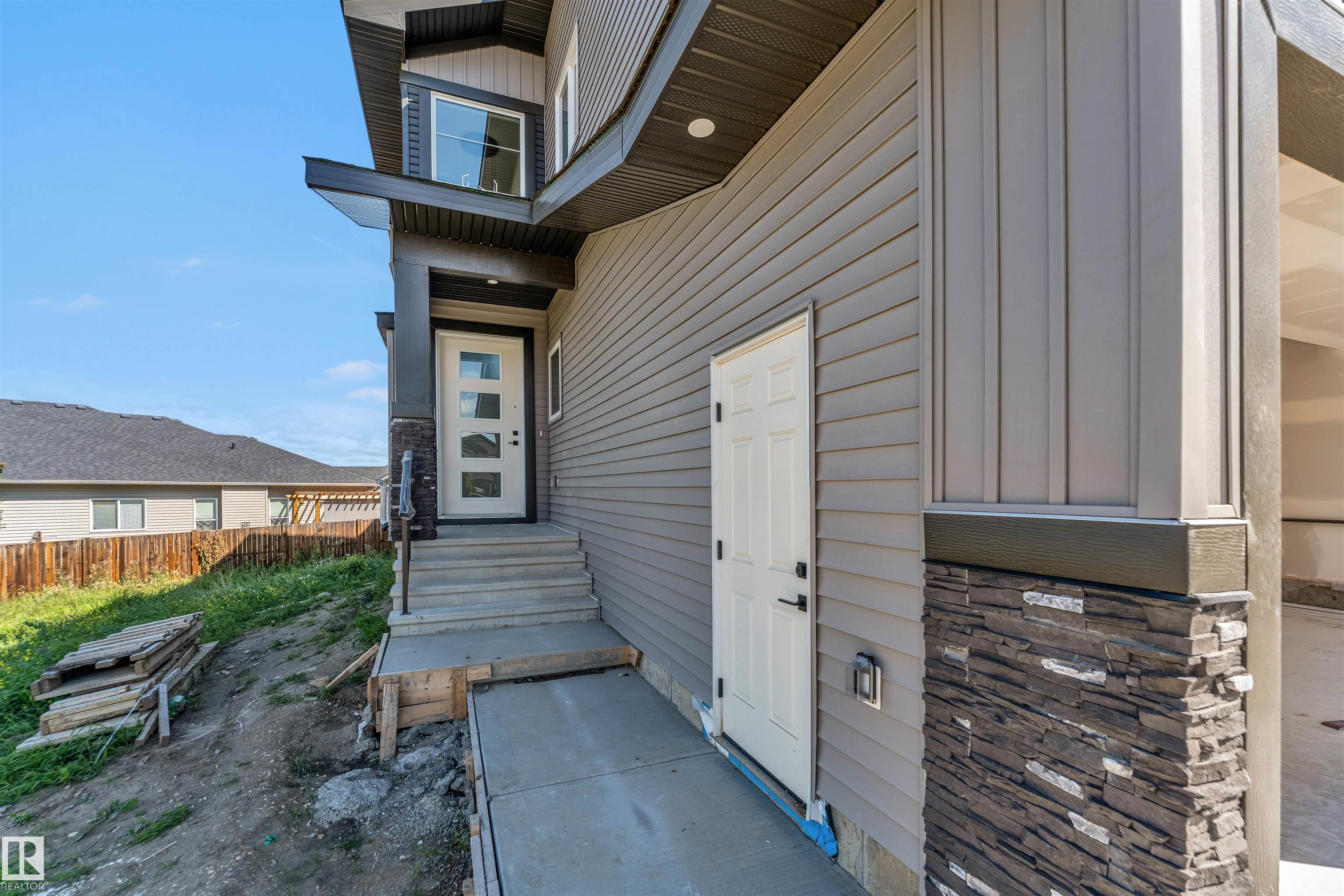 Photo 3 at 41 Hull Wynd, Hilldowns, Spruce Grove
