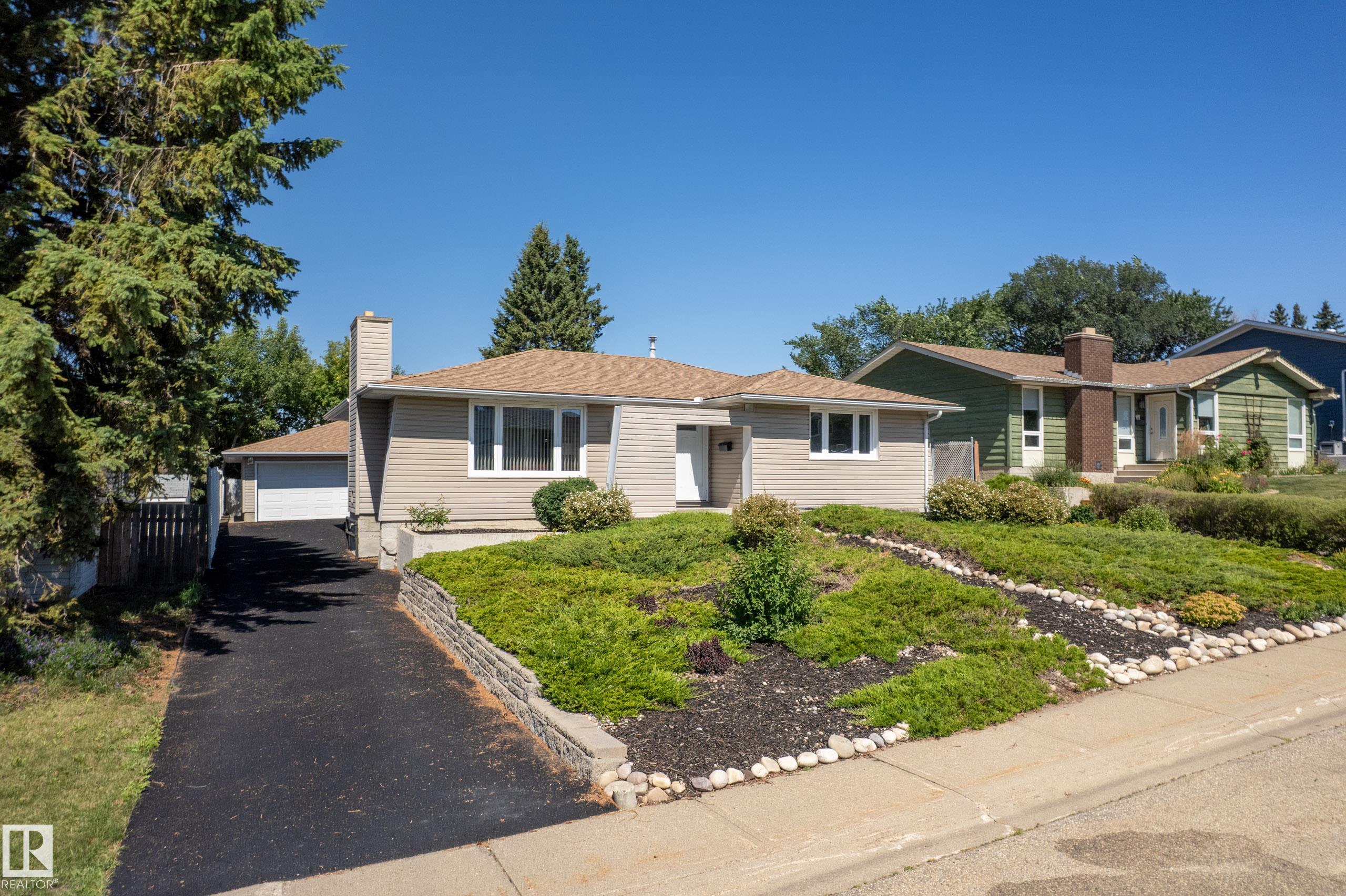 8 Gravenhurst Crescent, Glen Allan, Sherwood Park 