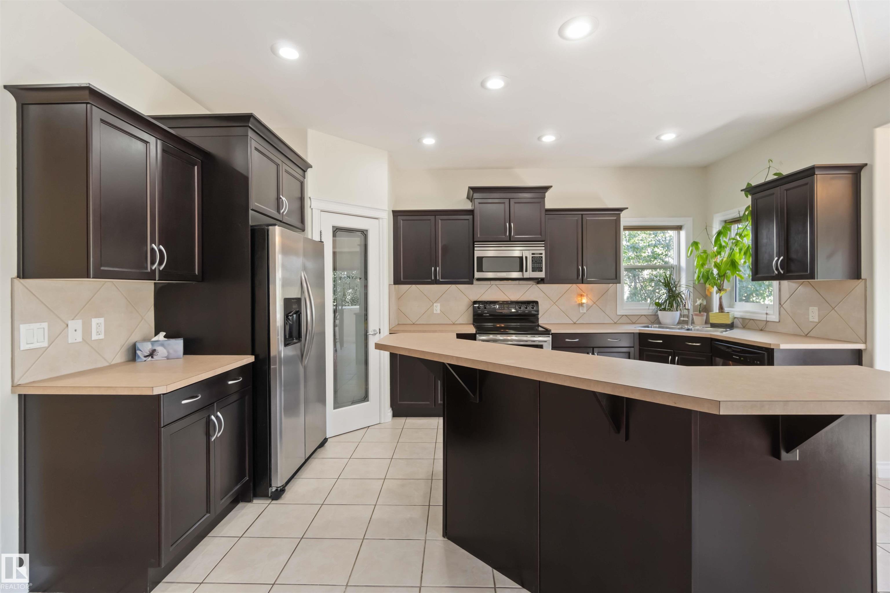 Photo 17 at 8 Longview point(e), Stoneshire, Spruce Grove