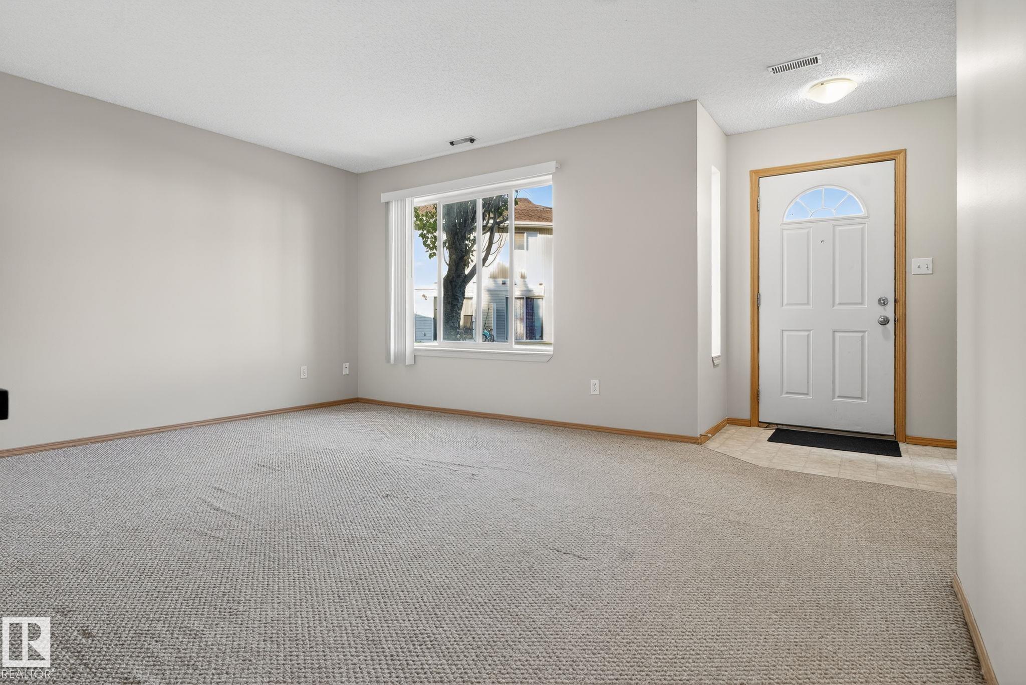 Photo 4 at 109 - 180 Bridgeport Boulevard, Bridgeport, Leduc