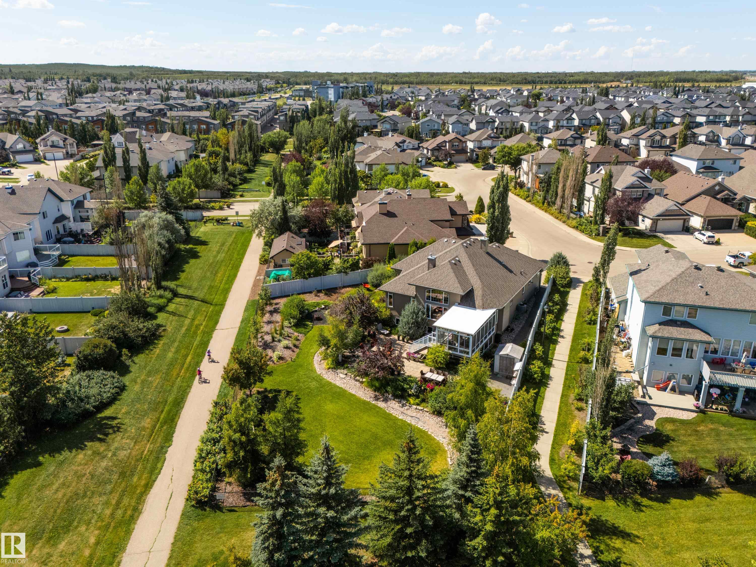 http://cdnparap120.paragonrels.com/ParagonImages/Property/p12/RAE/225367383/66/0/0/ac1b98a0df8d360cfe22d2359c056795/1/7bf7b986ff5c9a90d007bbb113c47de7/225367383-cc6dc62f-6ebf-49bb-a2fa-8a7430c9133c.JPG