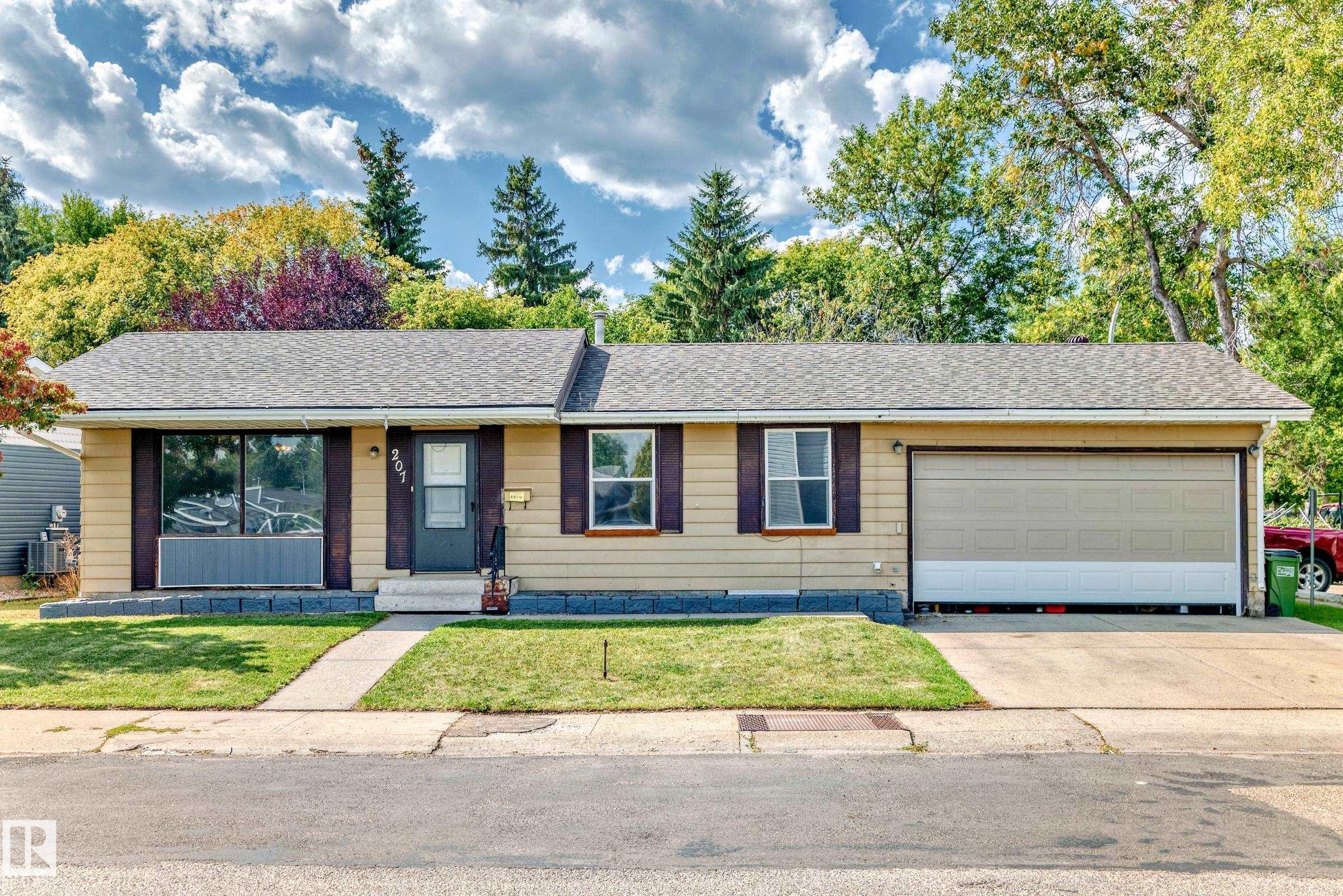 207 Homestead Crescent NW, Homesteader, Edmonton 