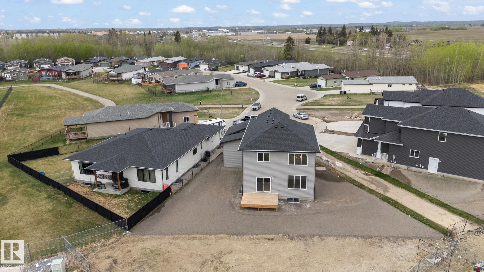 Photo 3 at 36 Sun Meadows Close, Sun Meadows, Stony Plain