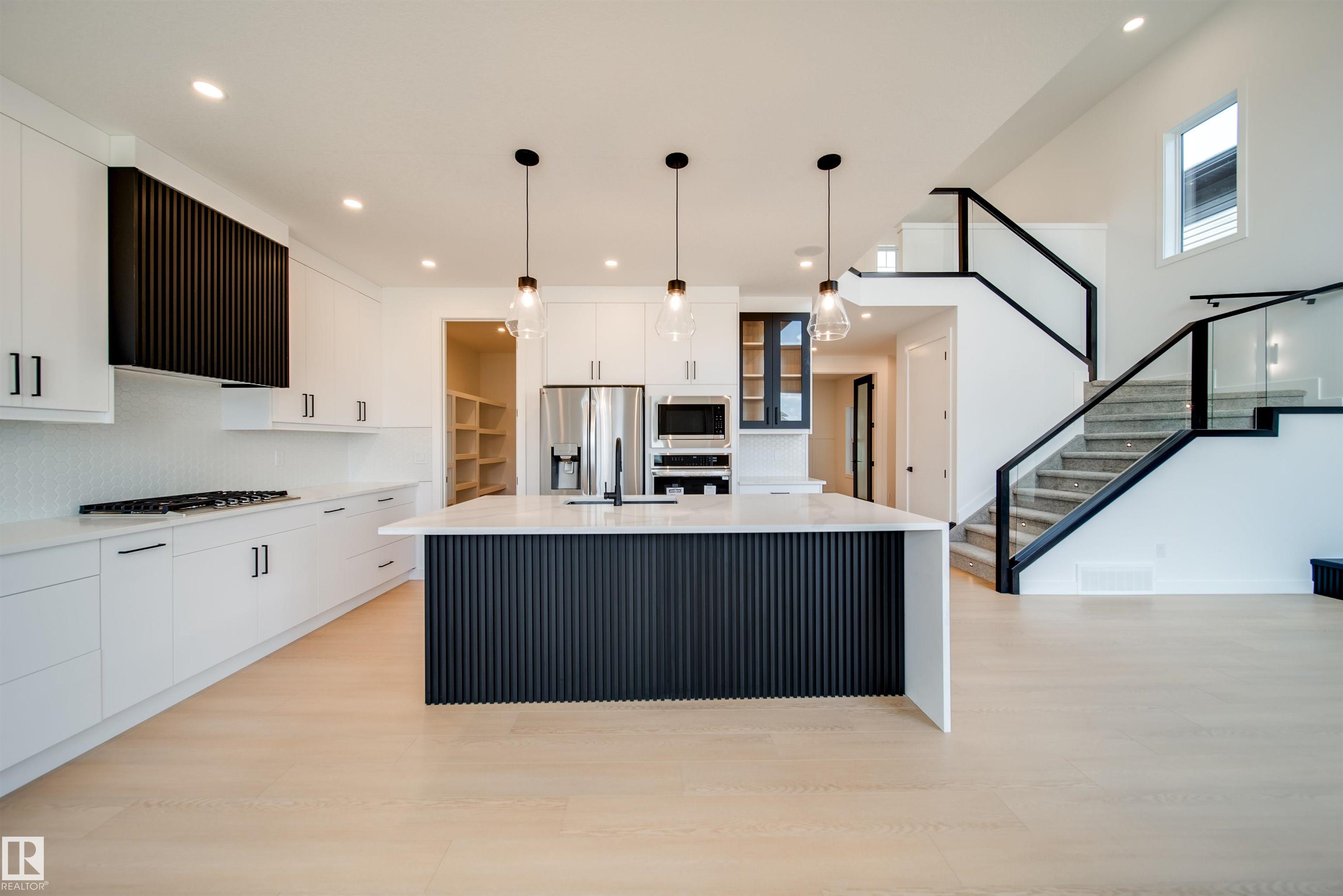 Photo 3 at 42 Dillworth Crescent, Deer Park, Spruce Grove