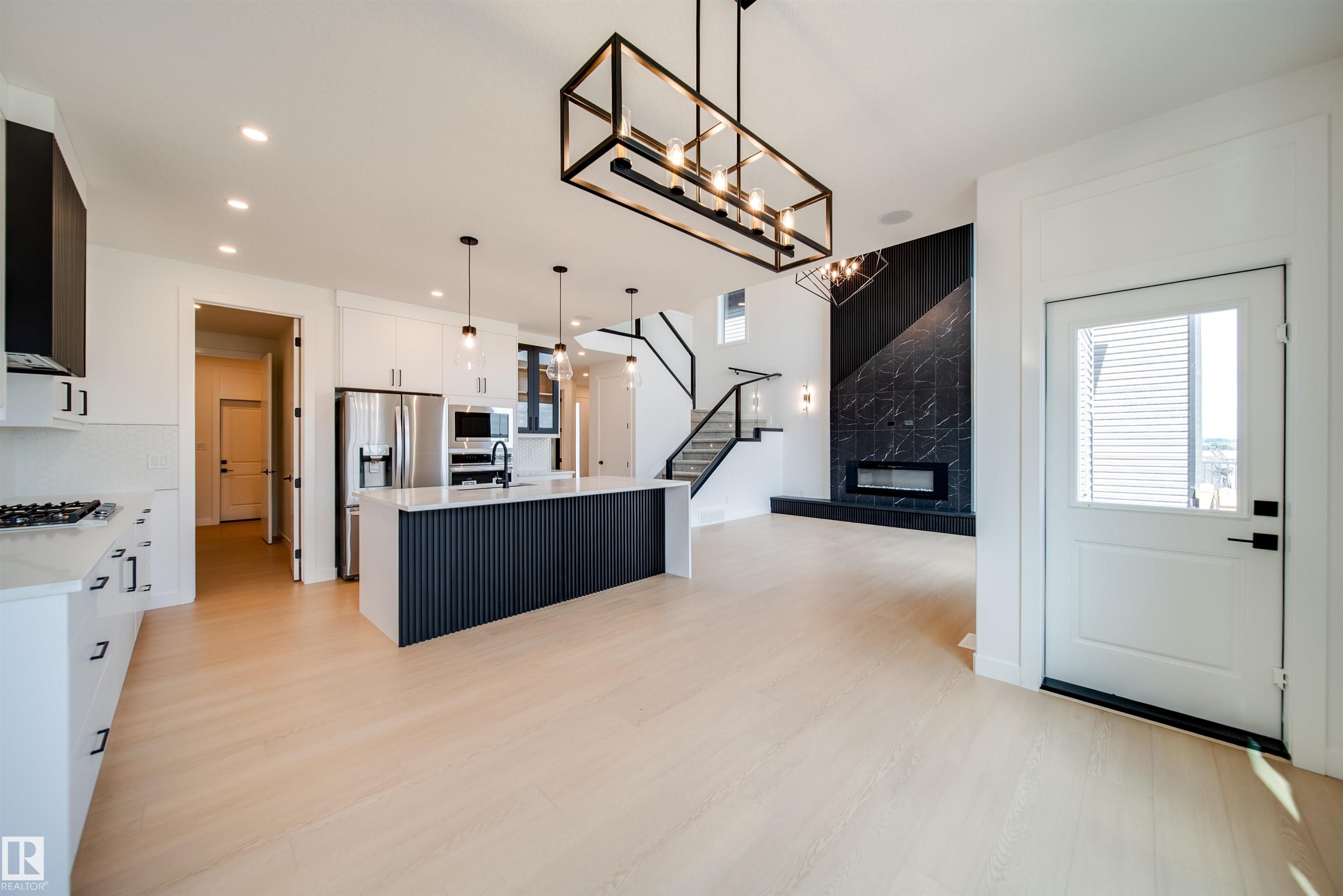 Photo 4 at 42 Dillworth Crescent, Deer Park, Spruce Grove