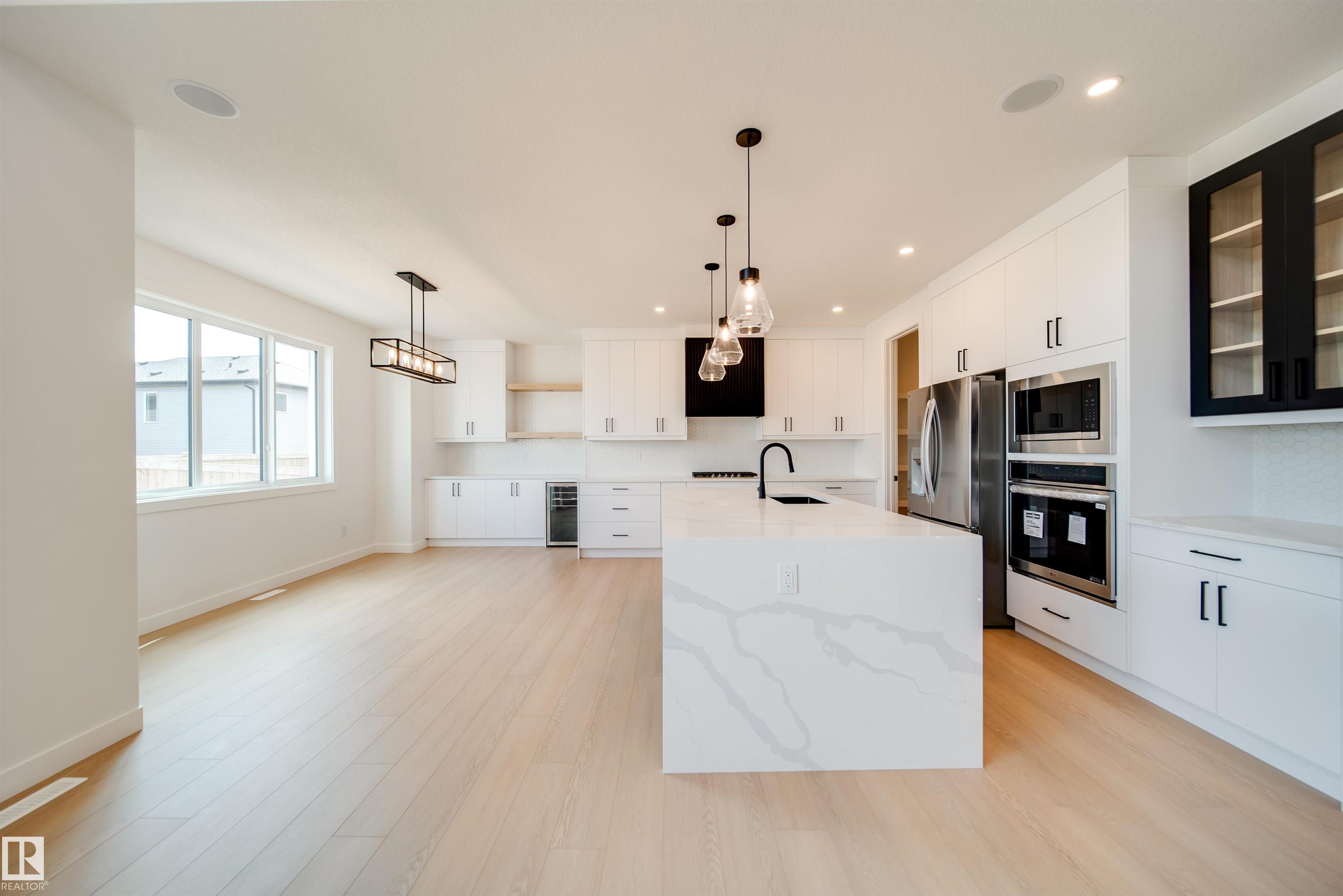Photo 10 at 42 Dillworth Crescent, Deer Park, Spruce Grove