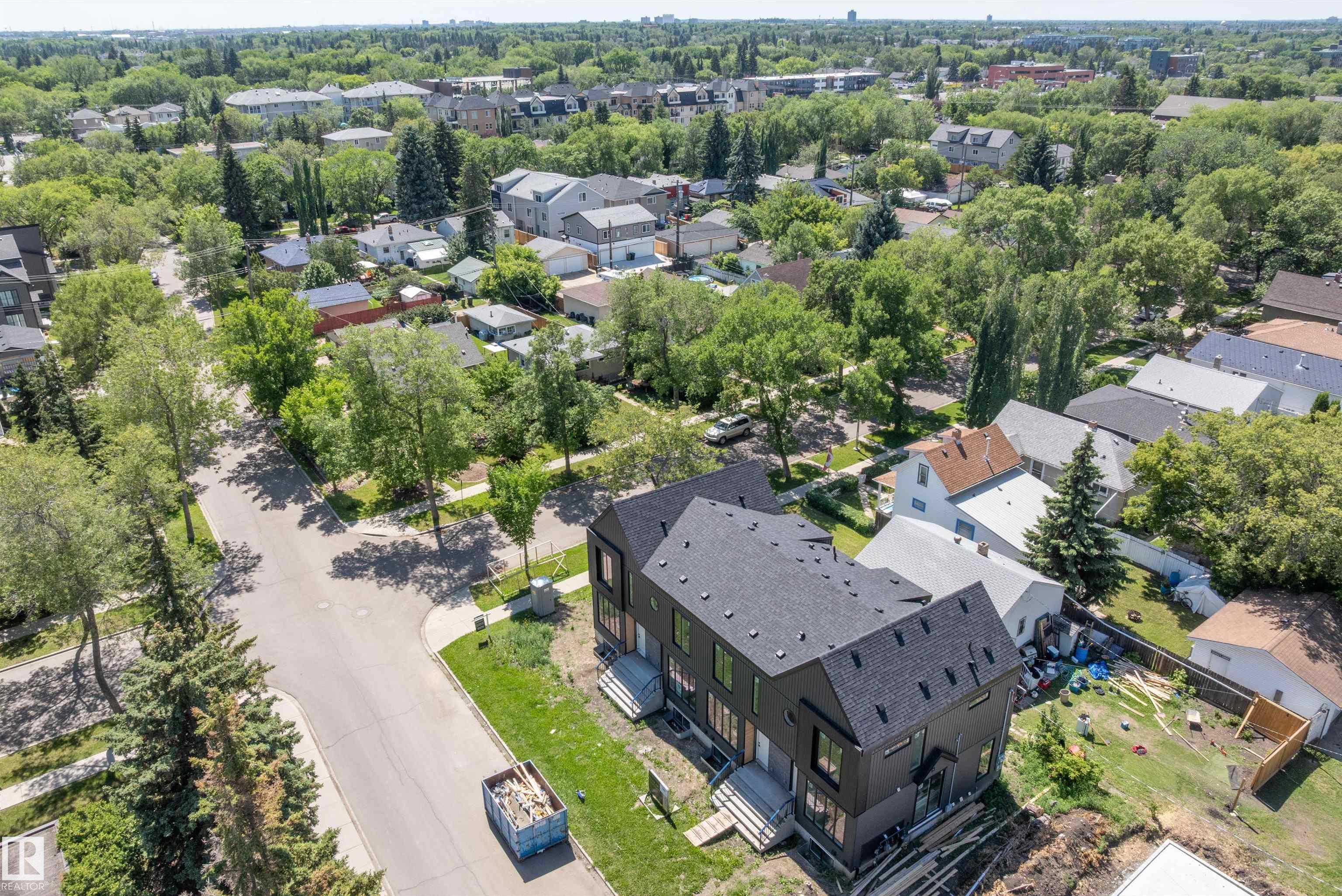 http://cdnparap120.paragonrels.com/ParagonImages/Property/p12/RAE/225367426/22/0/0/bfaa6c604e7c09bec7b333e90aff8cc3/1/9a5523bd3ba2fe432b0204d8e4884624/225367426-323ea13d-0d4c-40f3-9094-11978ab22a35.JPG