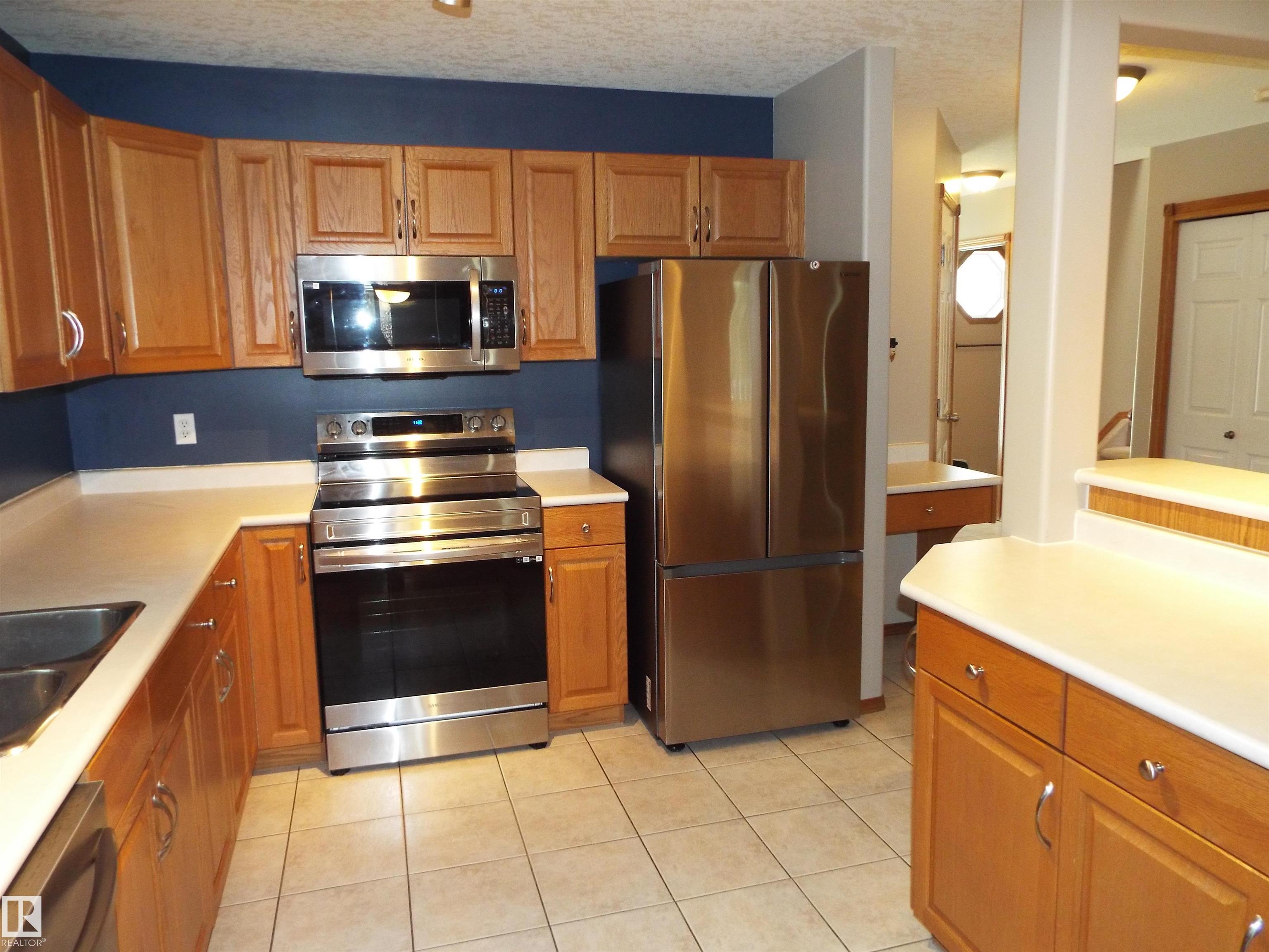 Photo 7 at 102 - 4302 48 Street, Alexandra Park, Leduc