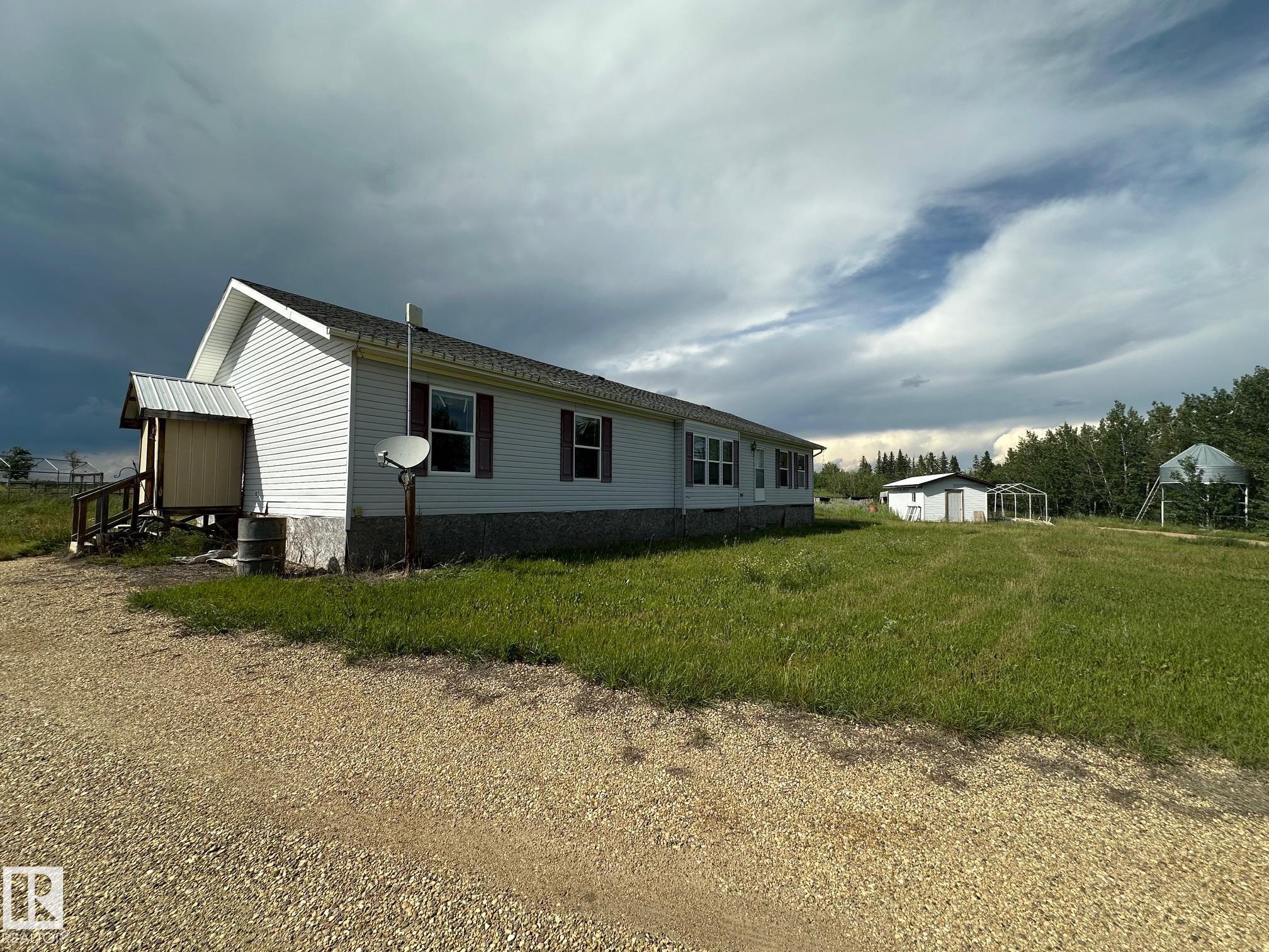 Photo 15 at 50566 Rr 220, None, Rural Leduc County