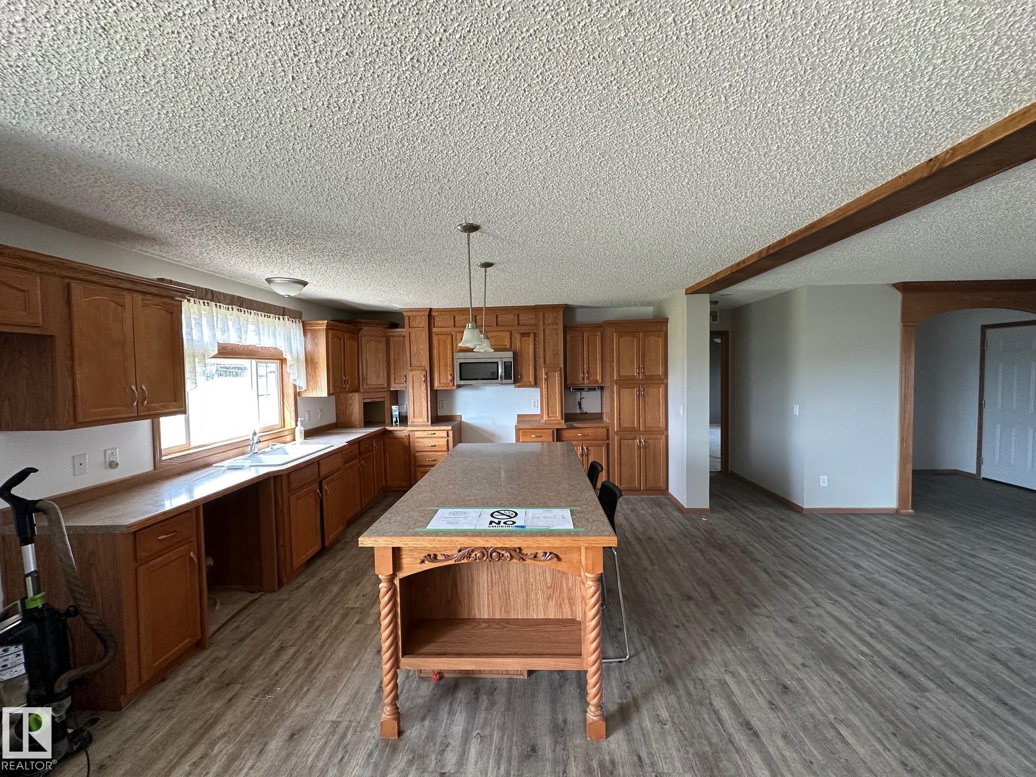 Photo 8 at 50566 Rr 220, None, Rural Leduc County