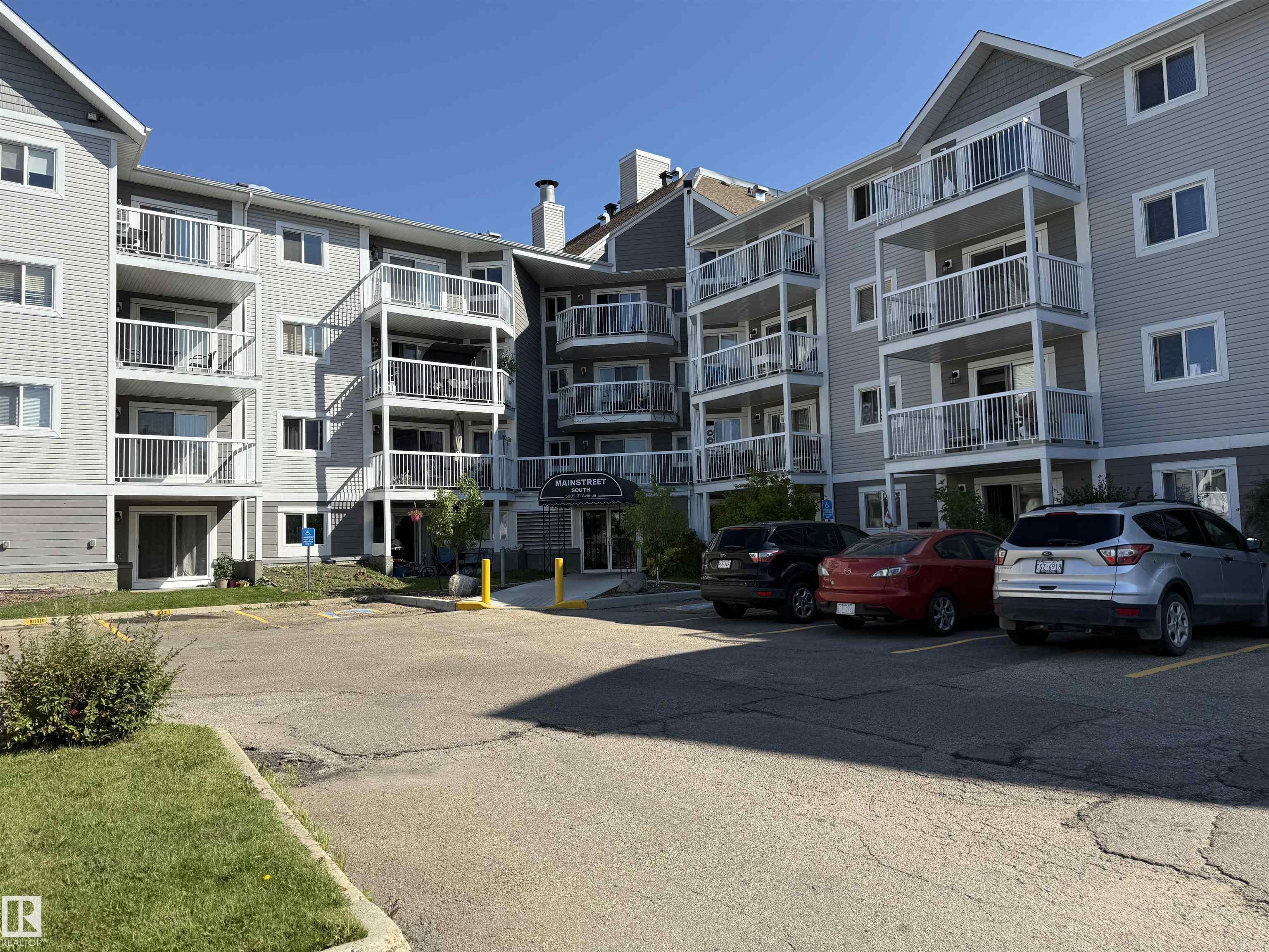412 - 5005 31 Avenue NW, Tawa, Edmonton 