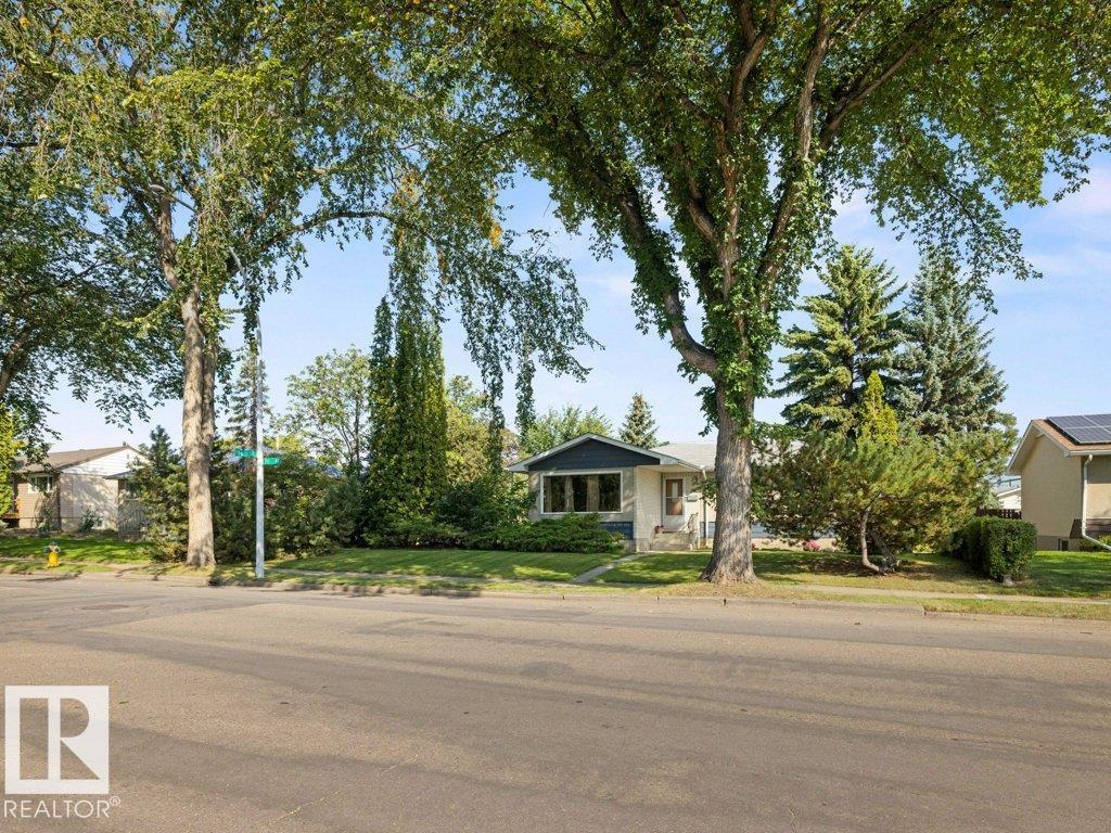 http://cdnparap120.paragonrels.com/ParagonImages/Property/p12/RAE/225367502/1/0/0/adb1e7218c206d99eb4e0d676102a2fe/1/a4e6b6346e40015f17d14c7a40f005a5/225367502-b6d51e09-6d4a-4241-92e0-920a292df0d4.JPG