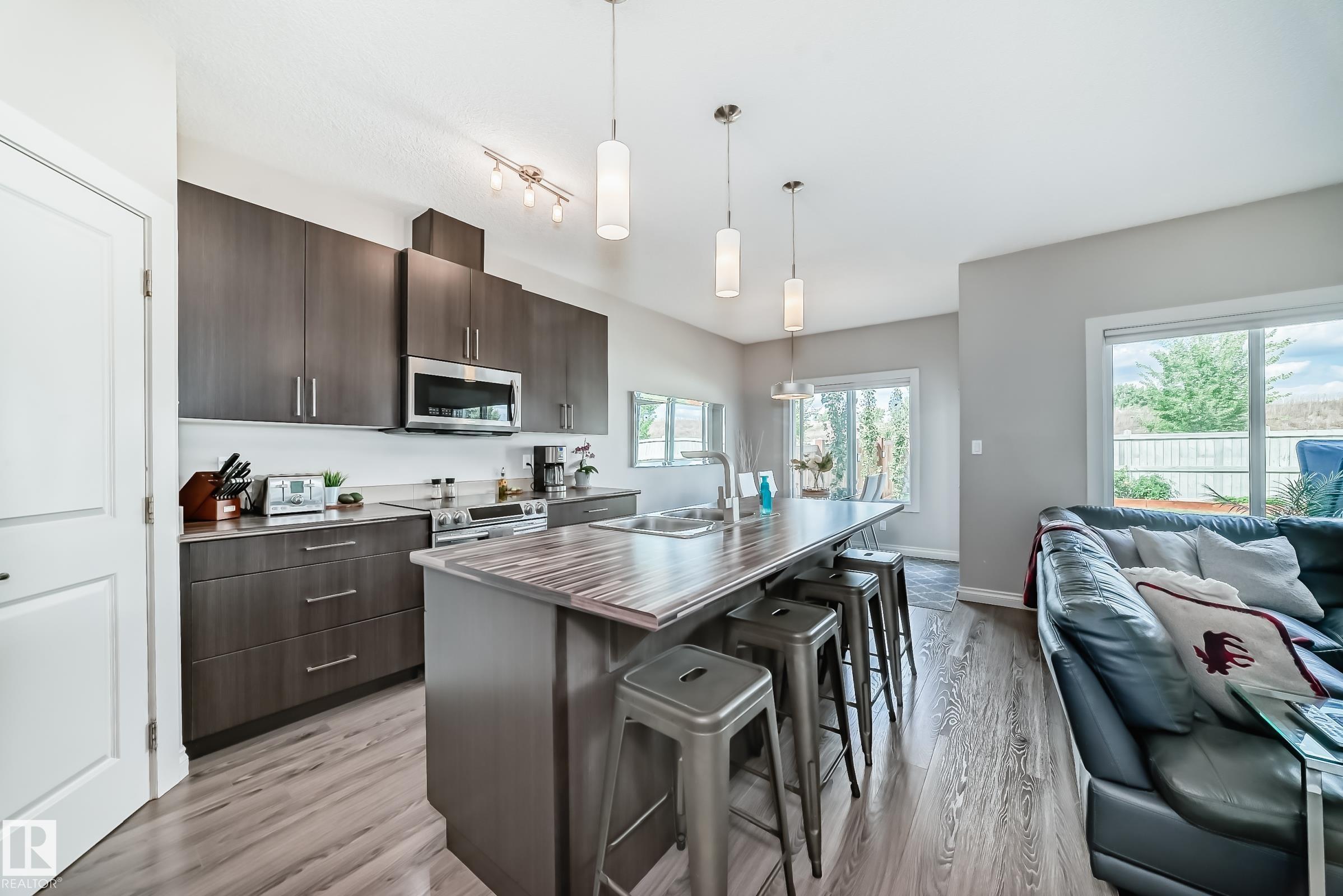 Photo 9 at 3522 49 Avenue, Forest Heights, Beaumont