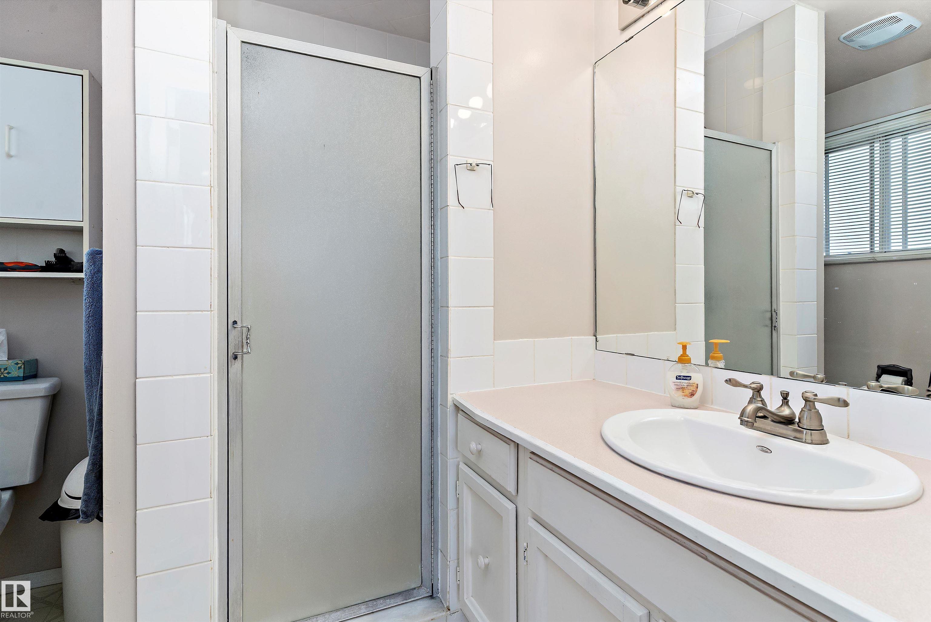 Photo 31 at 3112 109 Street NW, Steinhauer, Edmonton