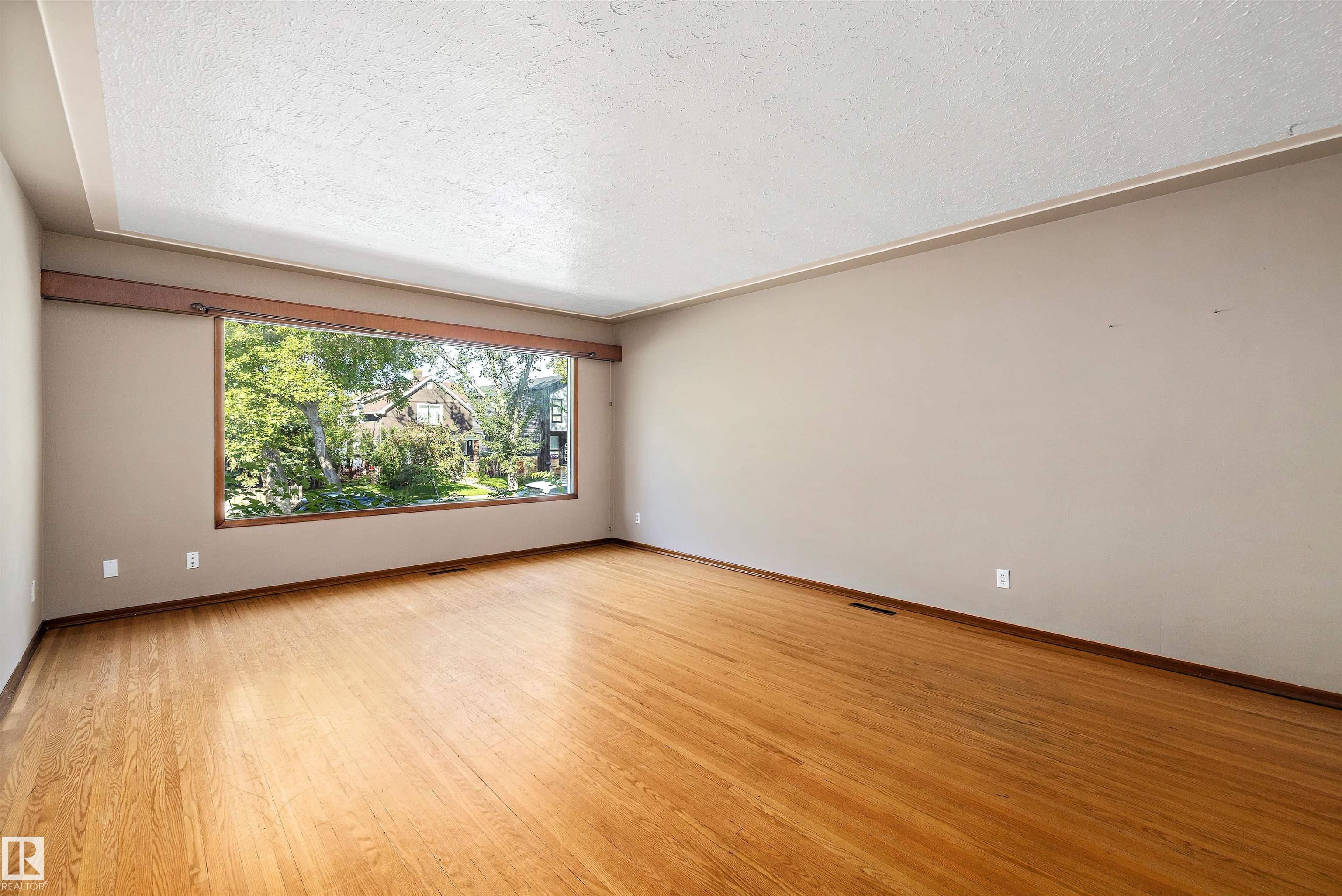Photo 5 at 11307 / 11309 127 Street NW, Inglewood, Edmonton