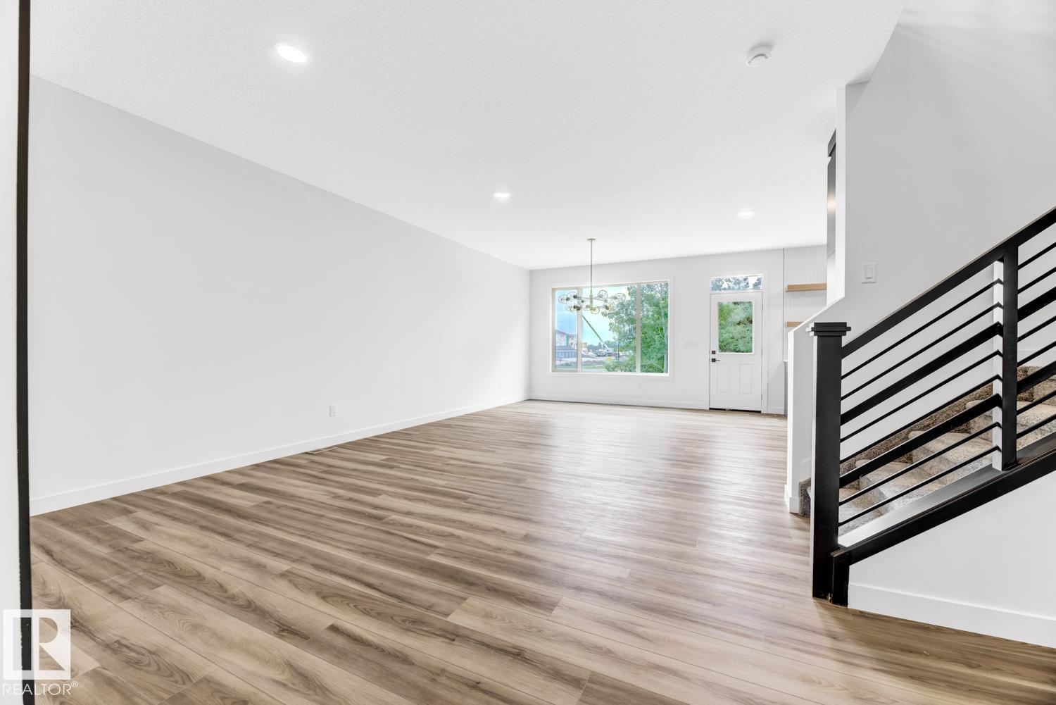 Photo 6 at 3 Emerson Landing, Easton, Spruce Grove