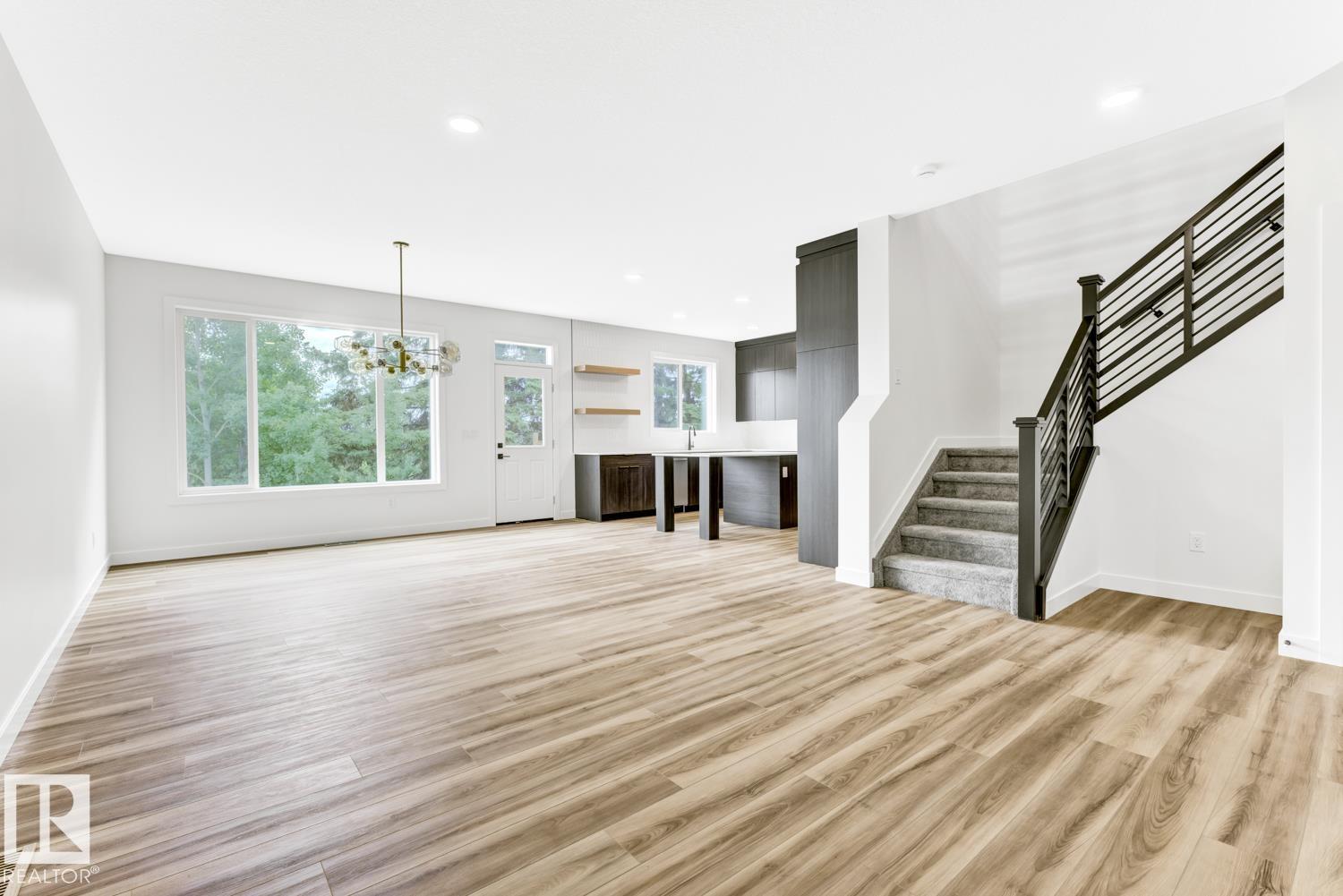 Photo 7 at 3 Emerson Landing, Easton, Spruce Grove