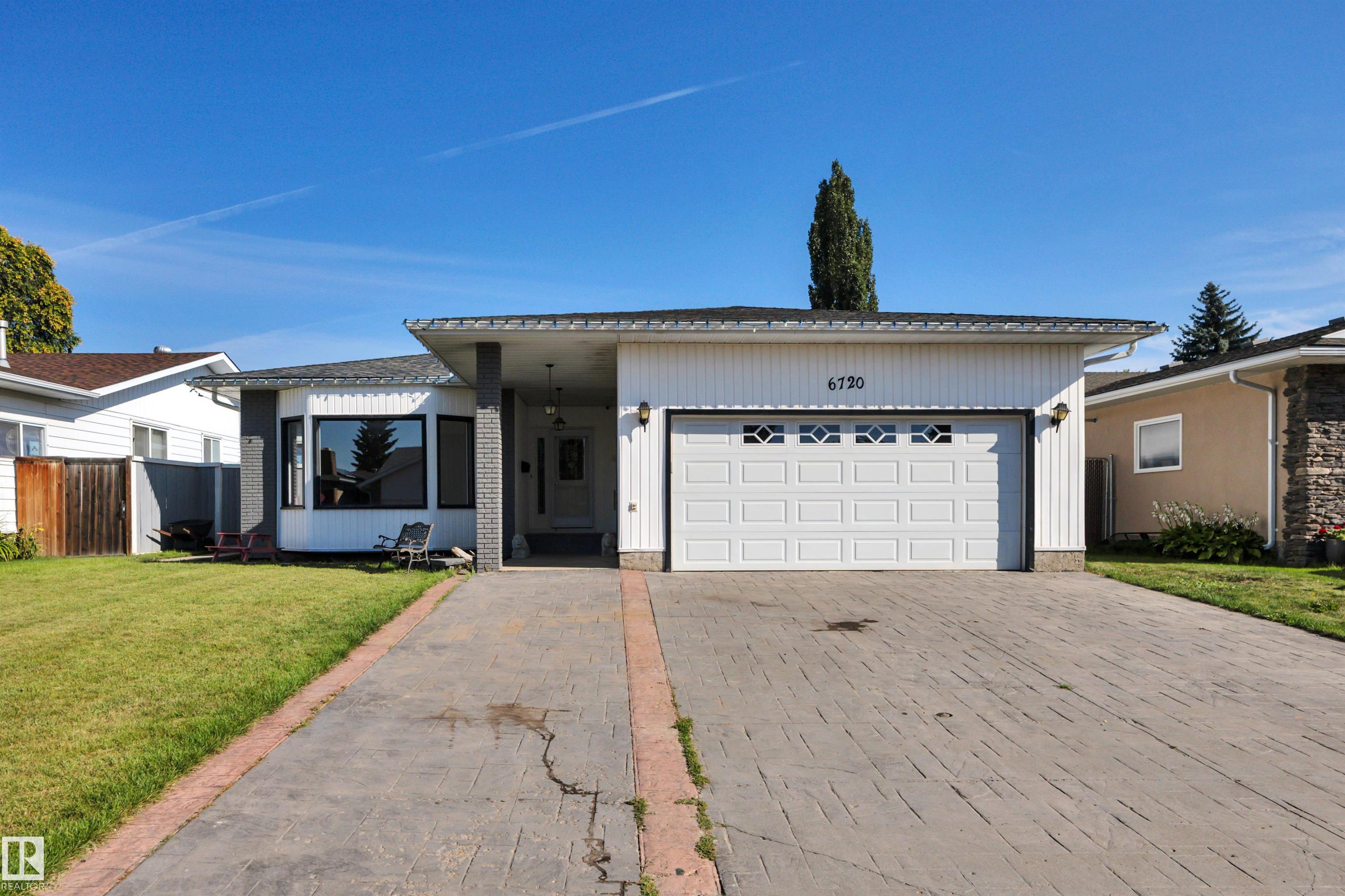 6720 20 Avenue NW, Ekota, Edmonton 
