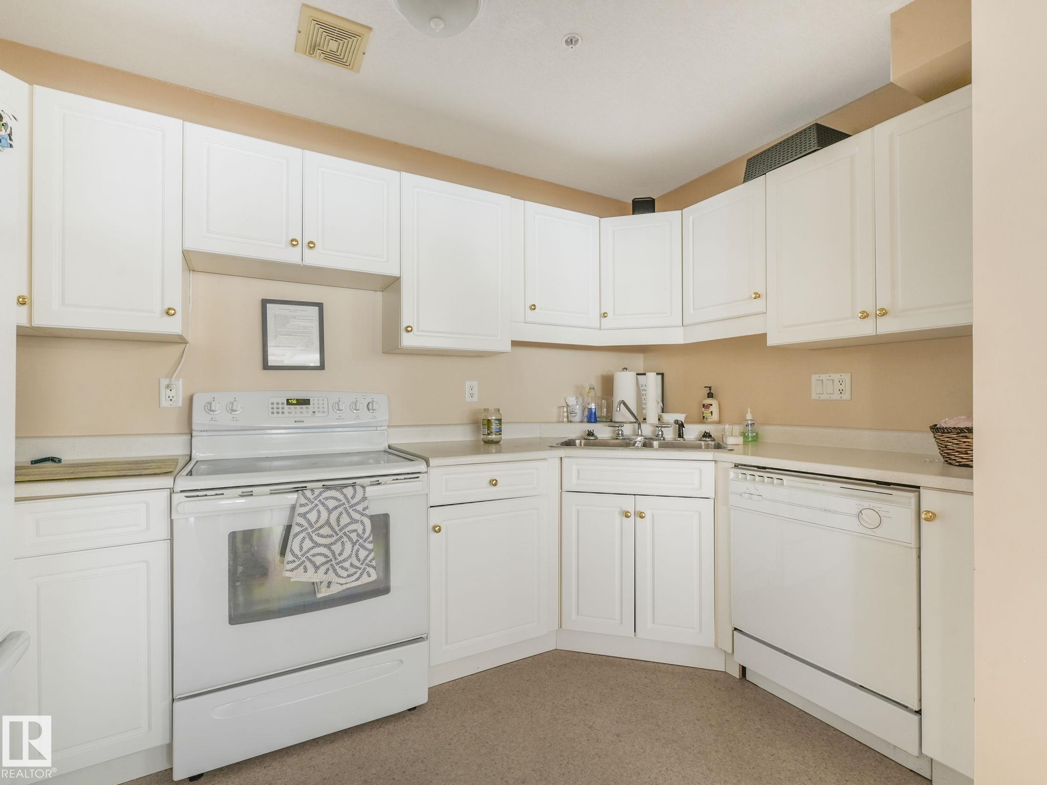 Photo 34 at 114 - 6220 Fulton Road NW, Fulton Place, Edmonton