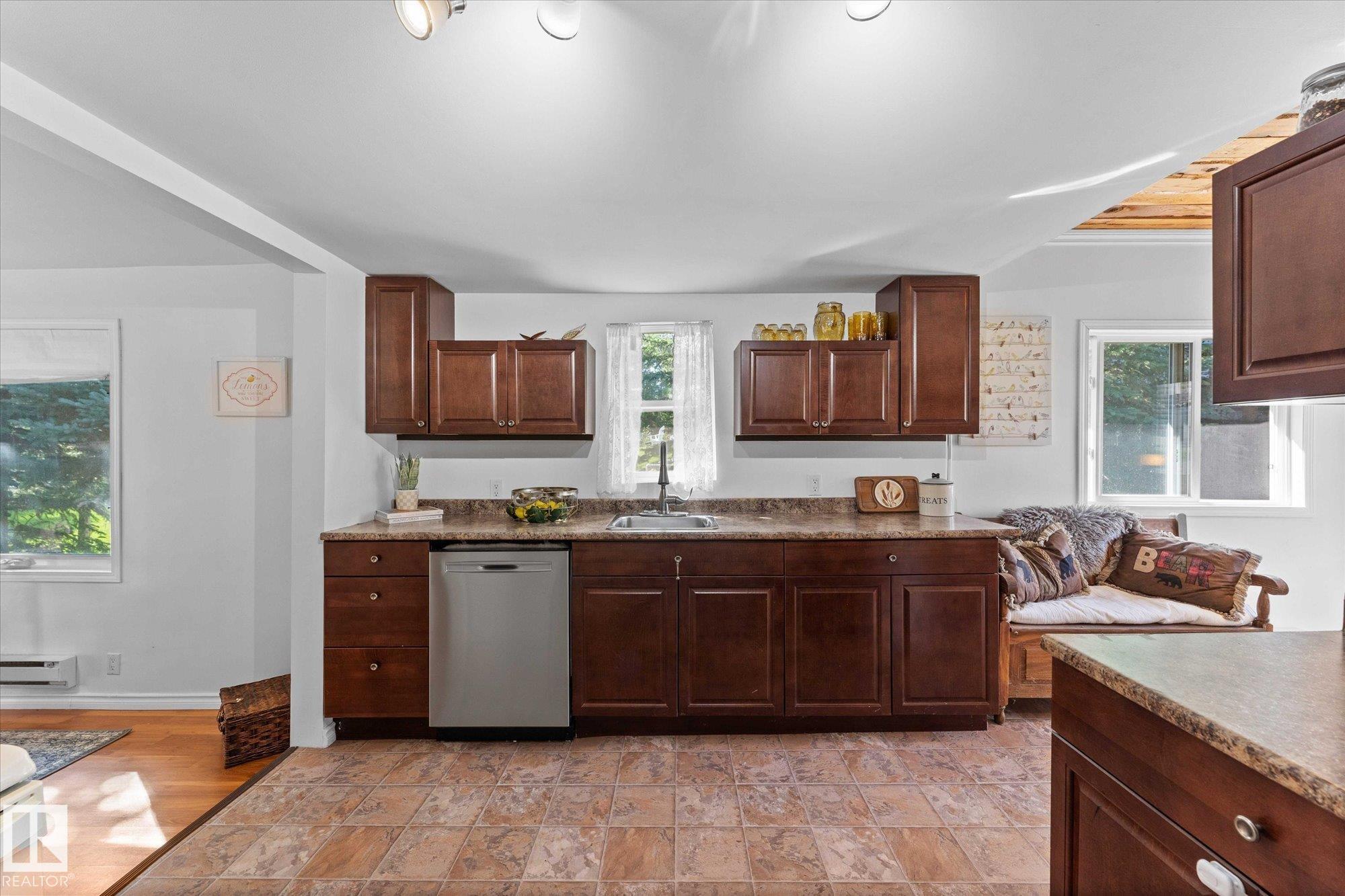 Photo 8 at 251 Range Road 20, Spring Lake, Rural Parkland County