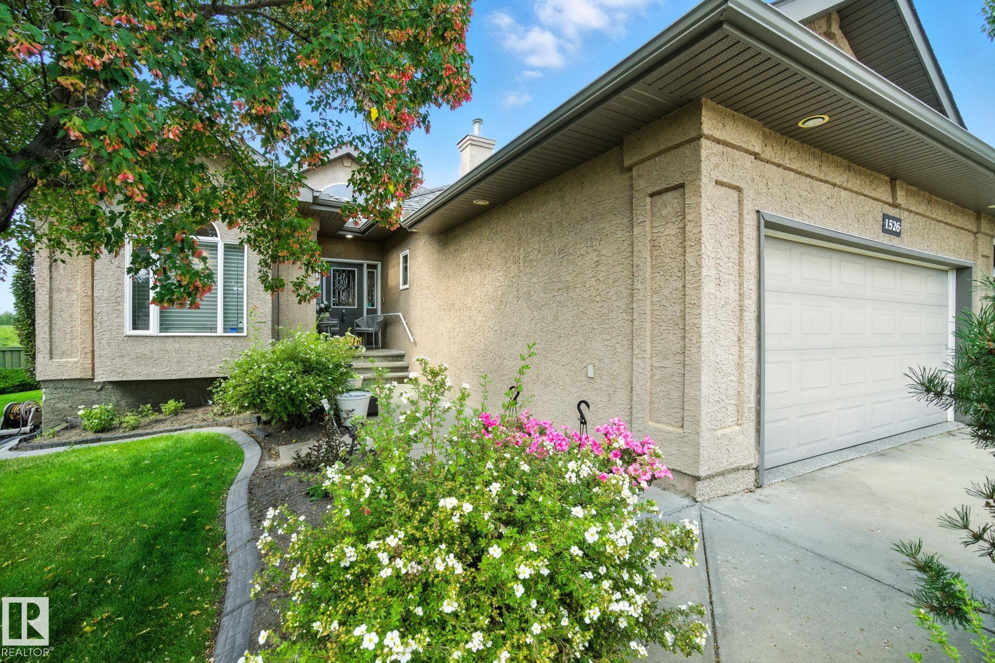 Photo 4 at 1526 Haswell Close NW, Haddow, Edmonton