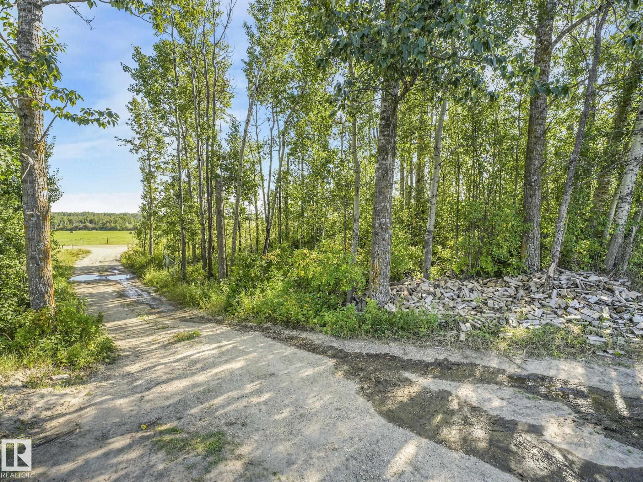 Photo 27 at 53405 Rge Road 53, Fallis, Rural Parkland County
