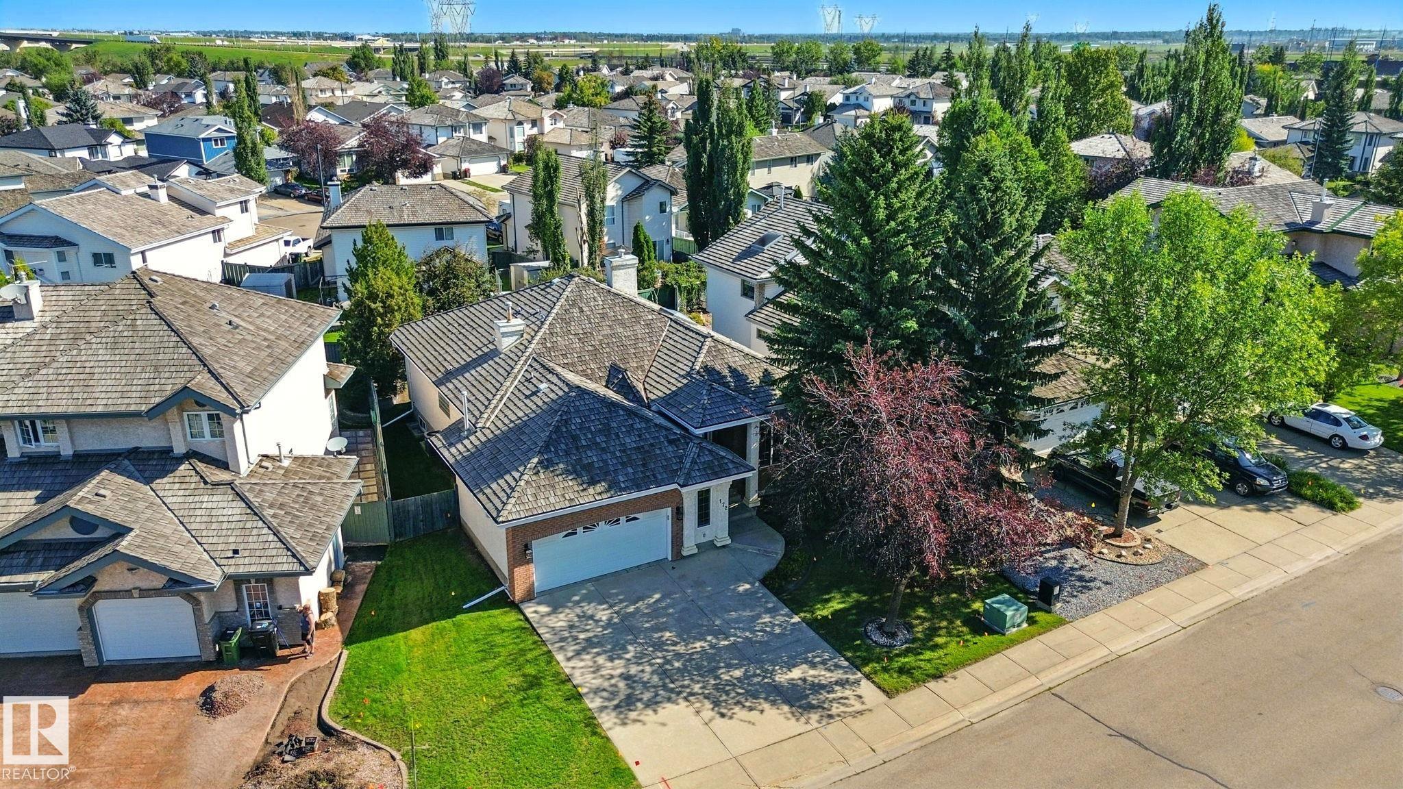 http://cdnparap120.paragonrels.com/ParagonImages/Property/p12/RAE/225367619/72/0/0/81285a854c0be3e496e8d4a0ef500765/1/e0c05e5de7a9e409d135d71e7e454baa/225367619-90c78f45-ef23-485c-828a-de67707822a9.JPG