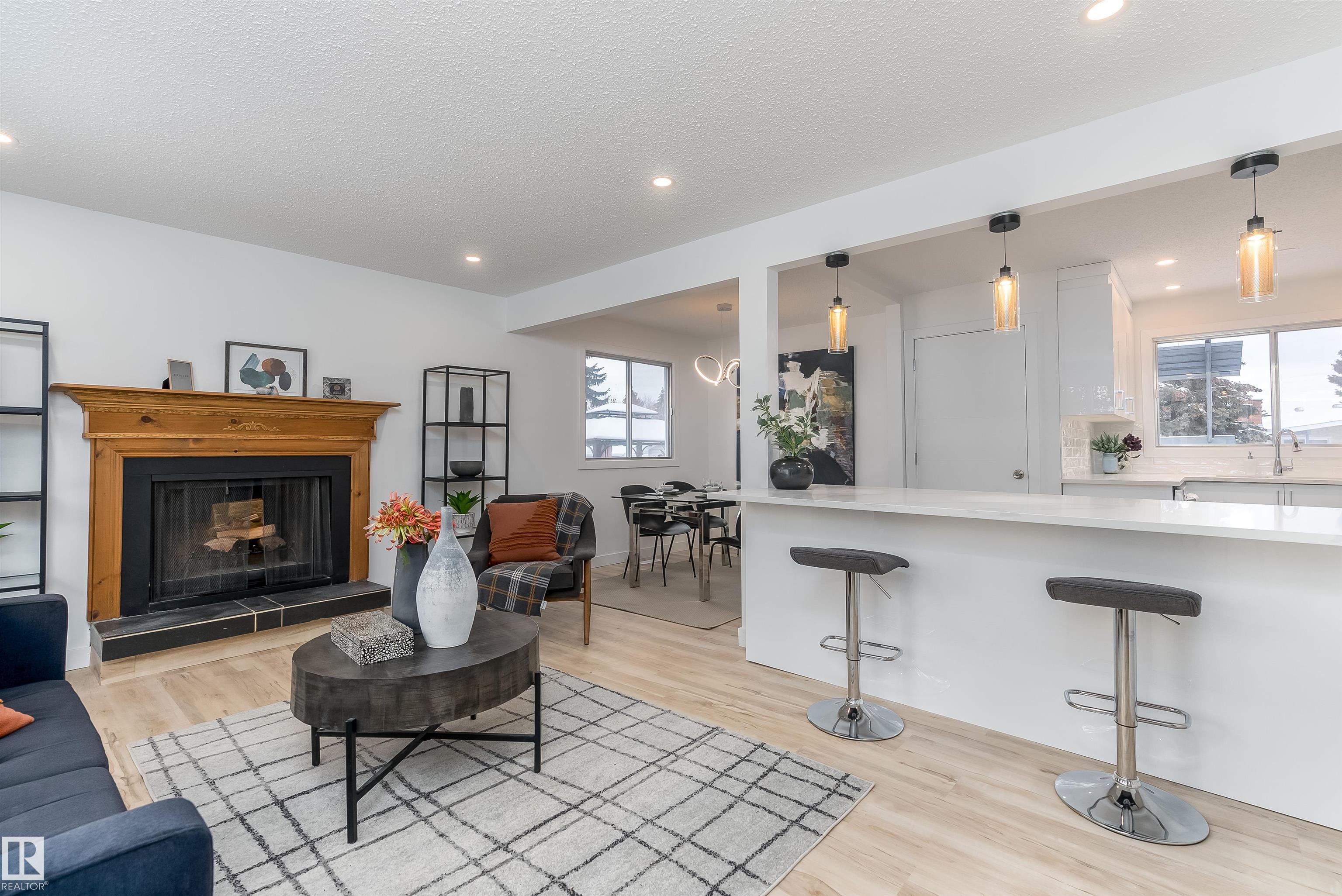 8104 17 Avenue NW, Satoo, Edmonton 