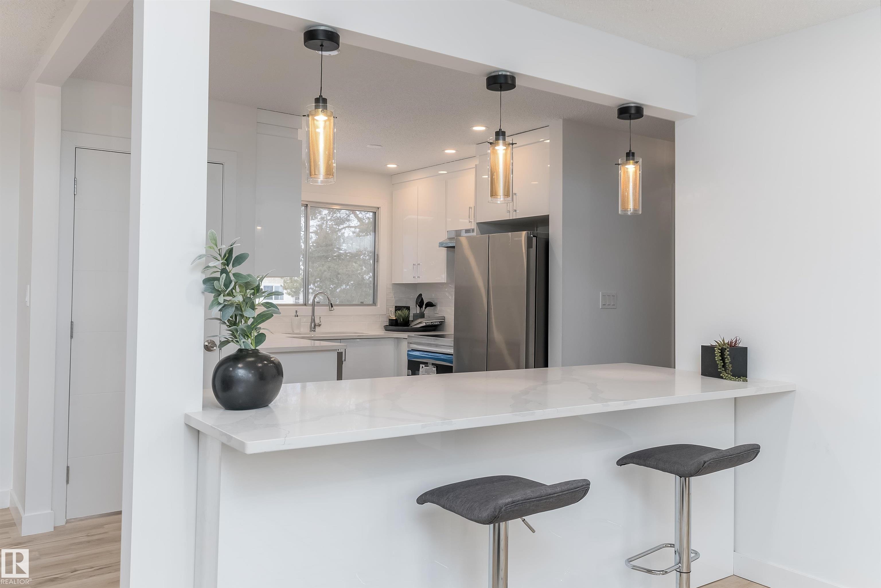Photo 7 at 8104 17 Avenue NW, Satoo, Edmonton