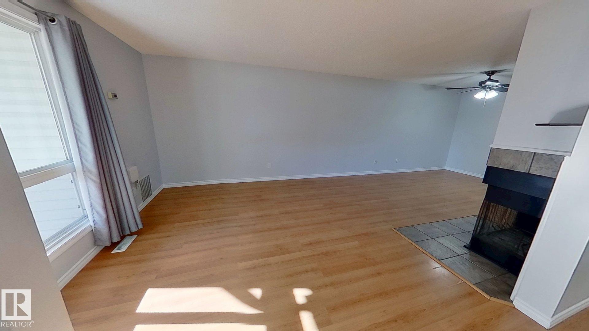 Photo 13 at 9309 172 Street NW, Summerlea, Edmonton