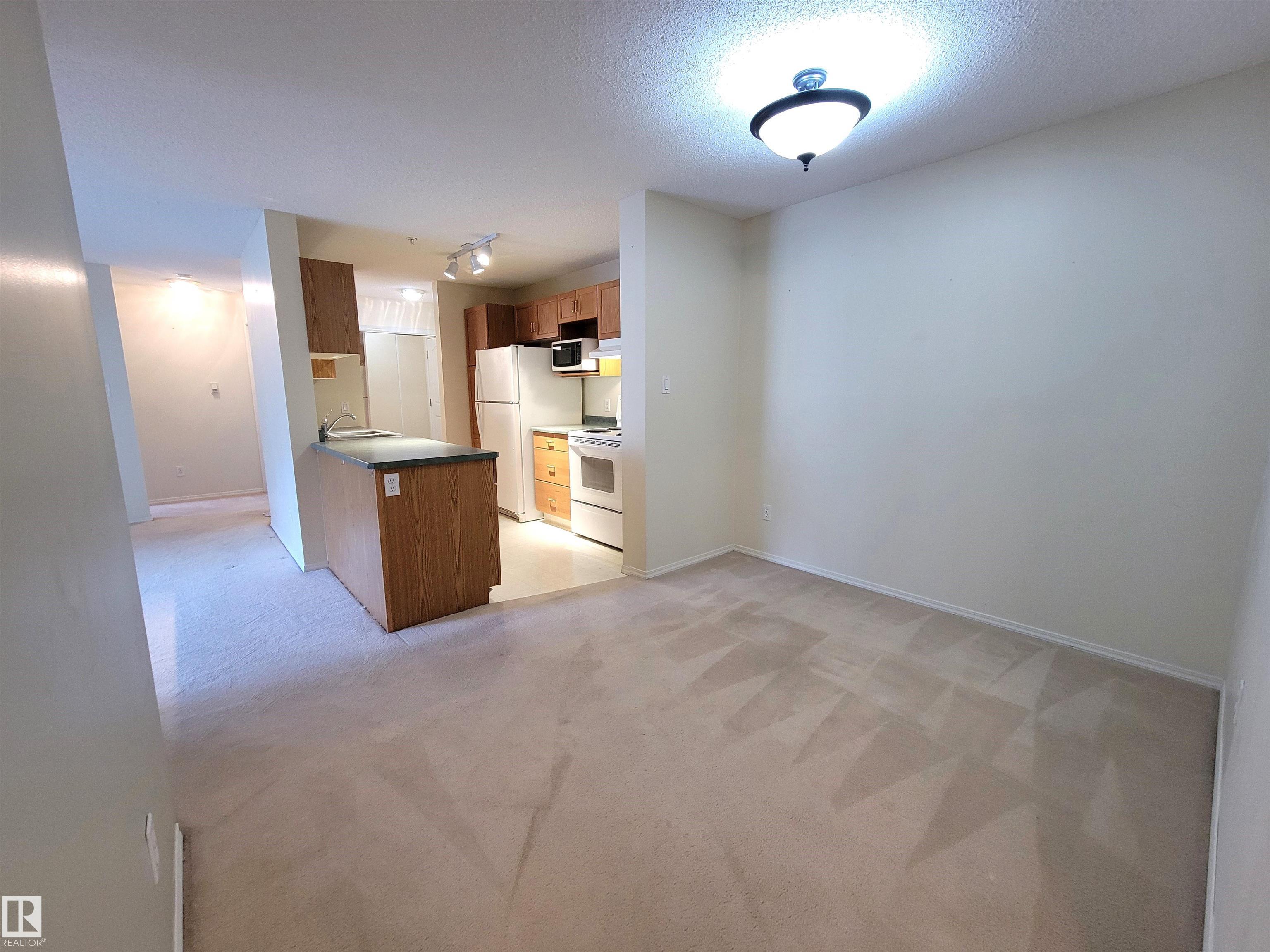 Photo 12 at 312 - 10511 42 Avenue NW, Rideau Park, Edmonton