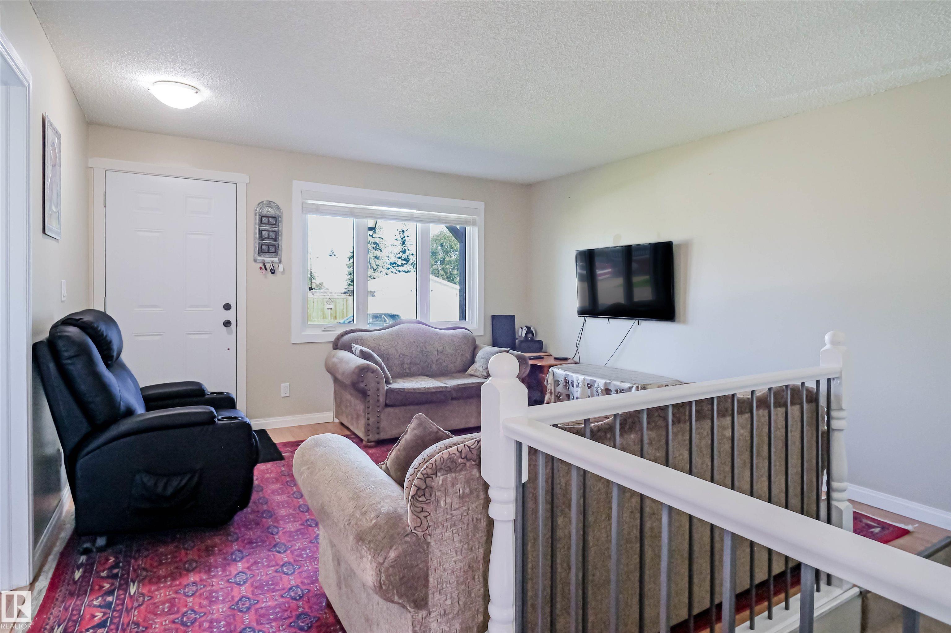 Photo 22 at 4010 18 Avenue NW, Daly Grove, Edmonton