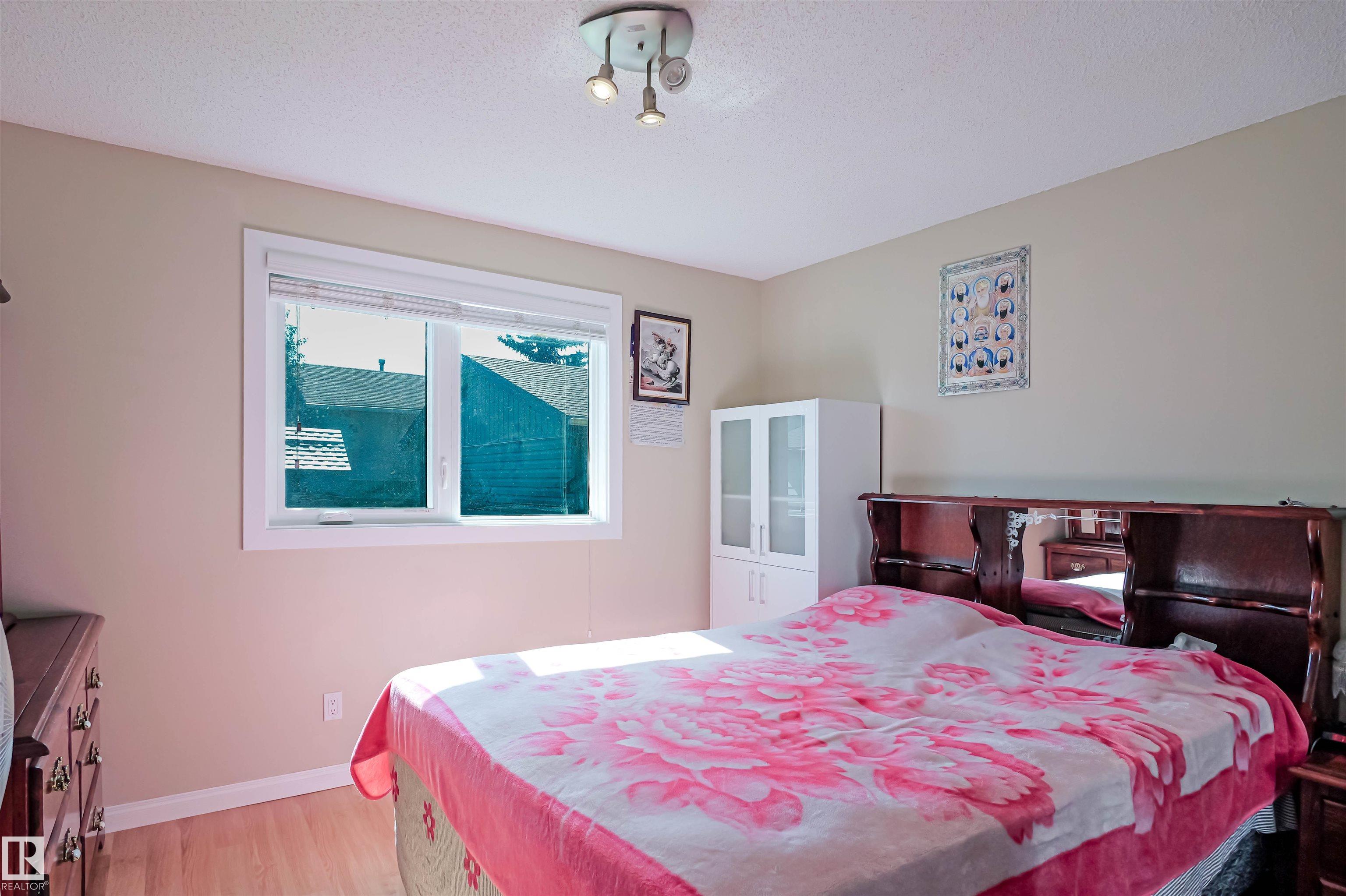 Photo 26 at 4010 18 Avenue NW, Daly Grove, Edmonton