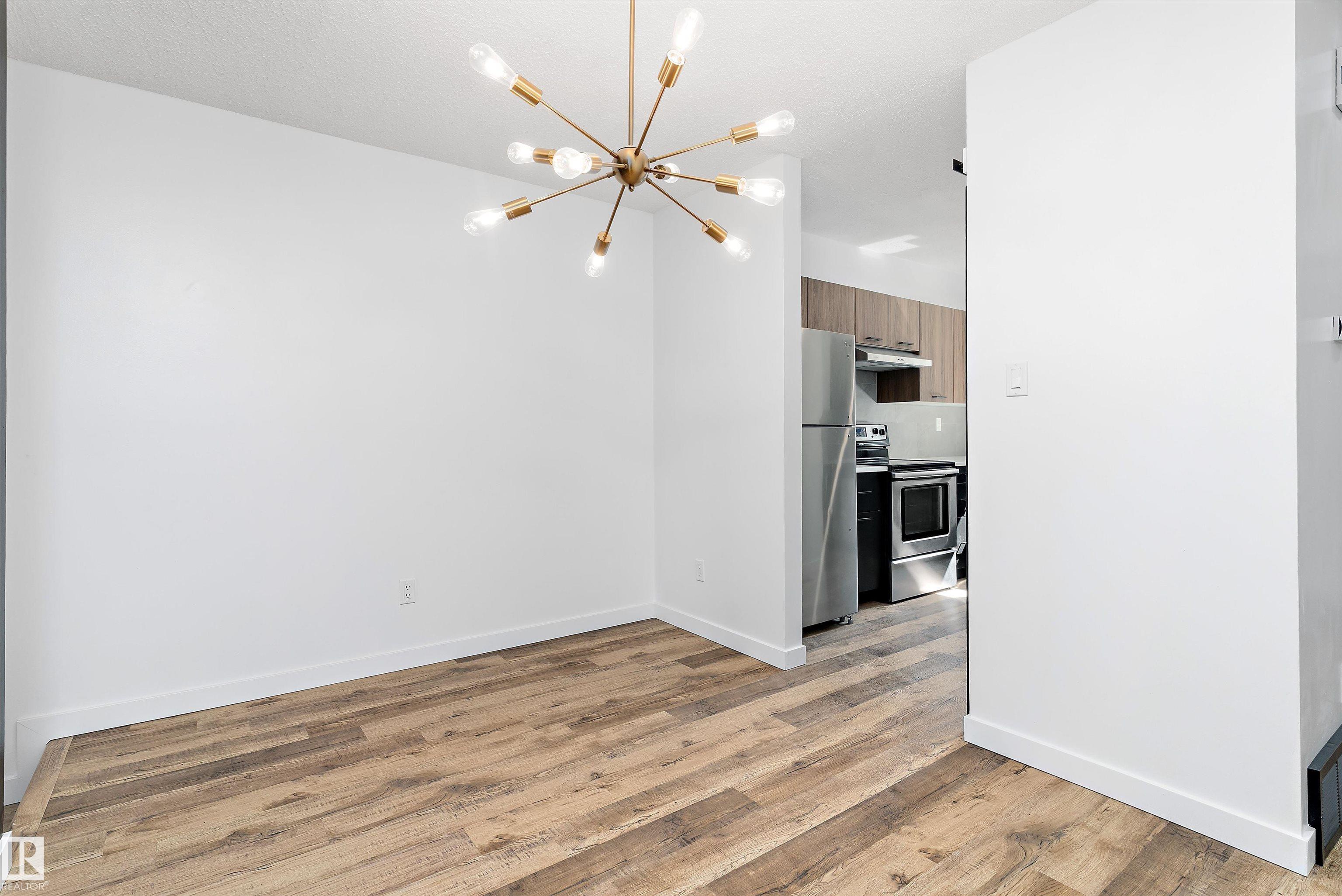 Photo 8 at 13 - 7604 29 Avenue NW, Kameyosek, Edmonton