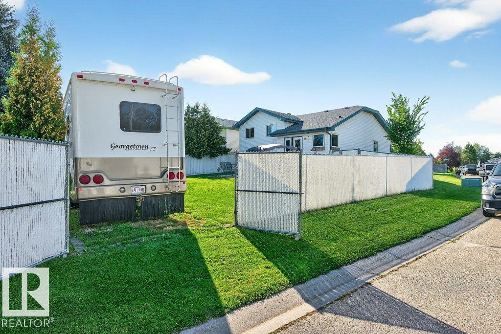 Photo 37 at 94 La Costa Fairway Close, The Fairways, Stony Plain