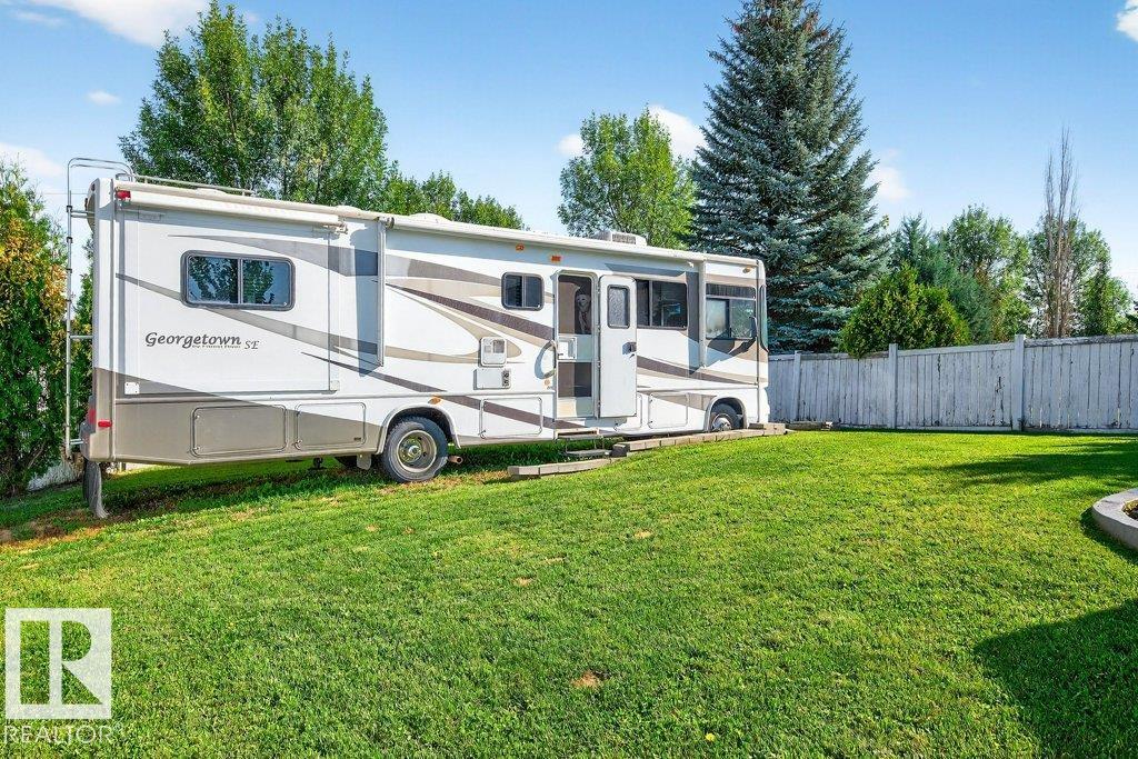 Photo 38 at 94 La Costa Fairway Close, The Fairways, Stony Plain