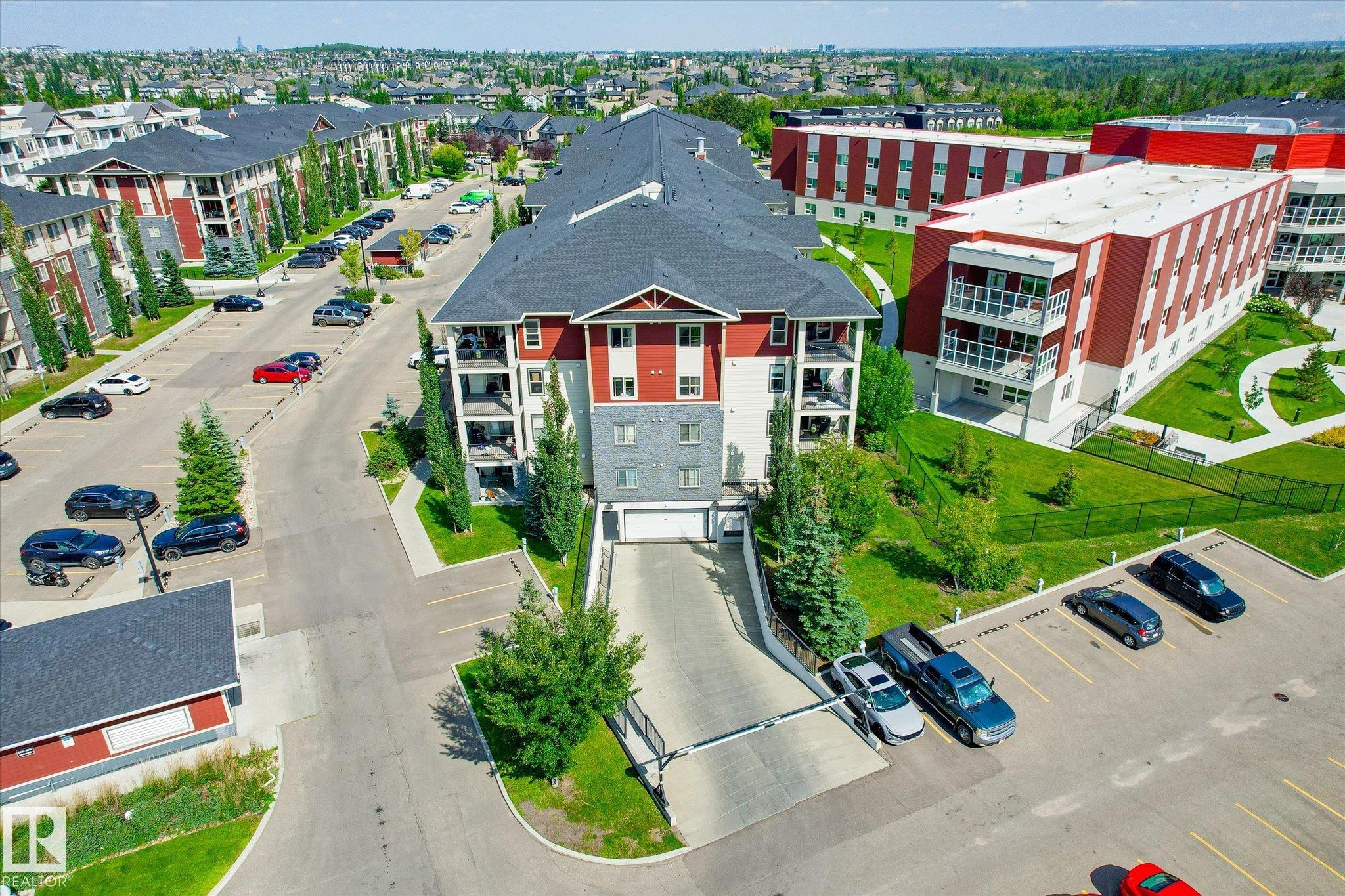 http://cdnparap120.paragonrels.com/ParagonImages/Property/p12/RAE/225367800/10/0/0/0e08c8097b15025e6a8c6b9256b84390/1/5851b72f60156c6c15299c04b40fa963/225367800-13be98f5-bcc6-4501-8cc8-8d13079a7692.JPG
