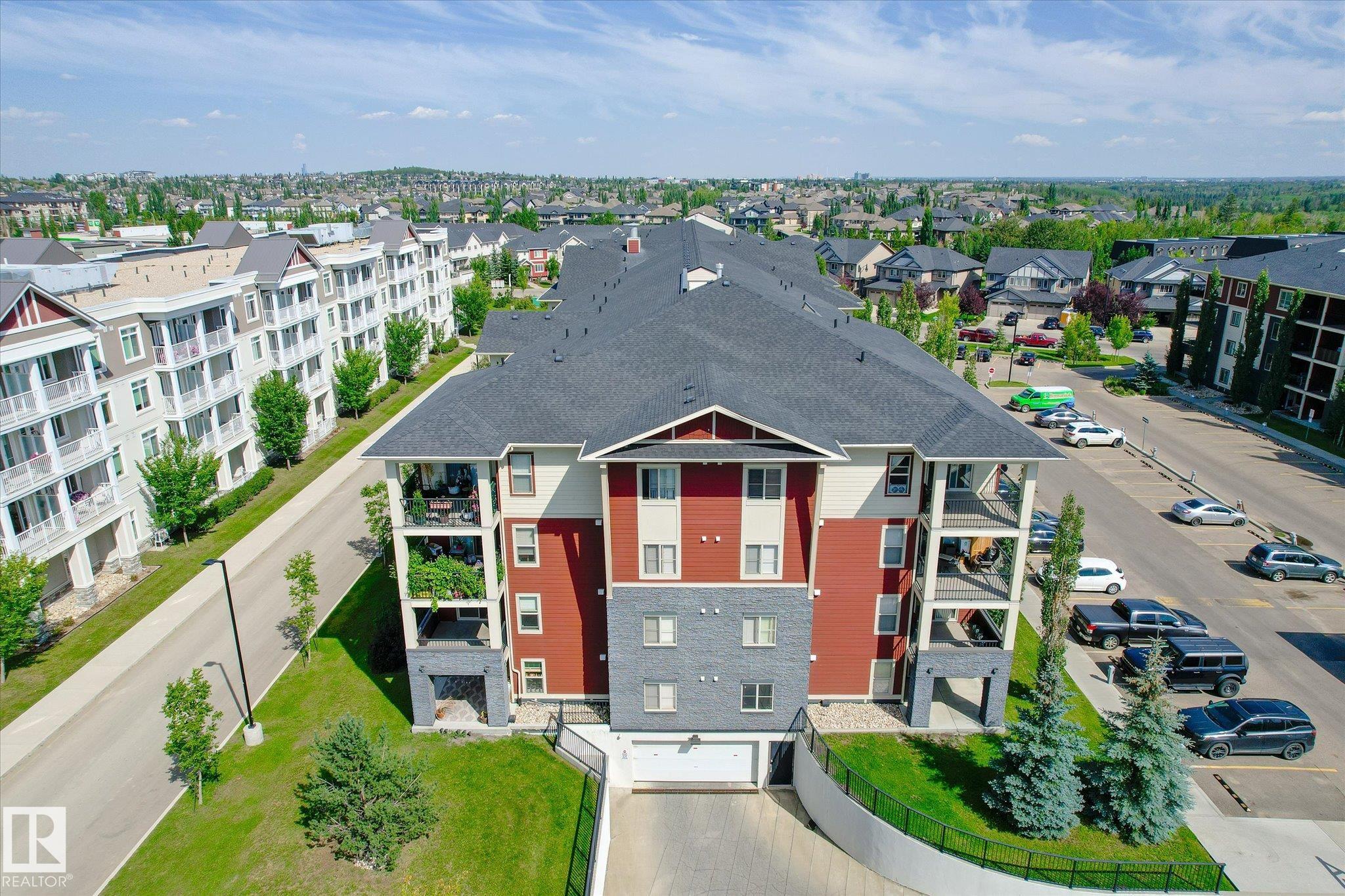 http://cdnparap120.paragonrels.com/ParagonImages/Property/p12/RAE/225367802/3/0/0/0a5ba9d810929904099ce404936ab066/1/fea55a9cf9da6c6f17e620893adcb6b8/225367802-d33039e0-043f-4c7b-a6ff-6fab2be266be.JPG