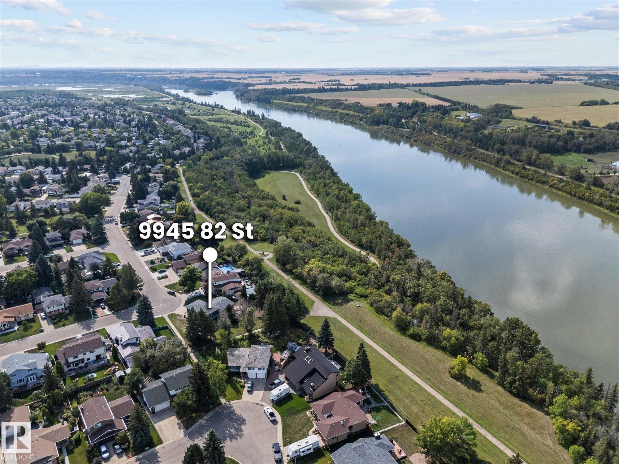 Photo 2 at 9945 82 Street, Pineview Fort Sask., Fort Saskatchewan