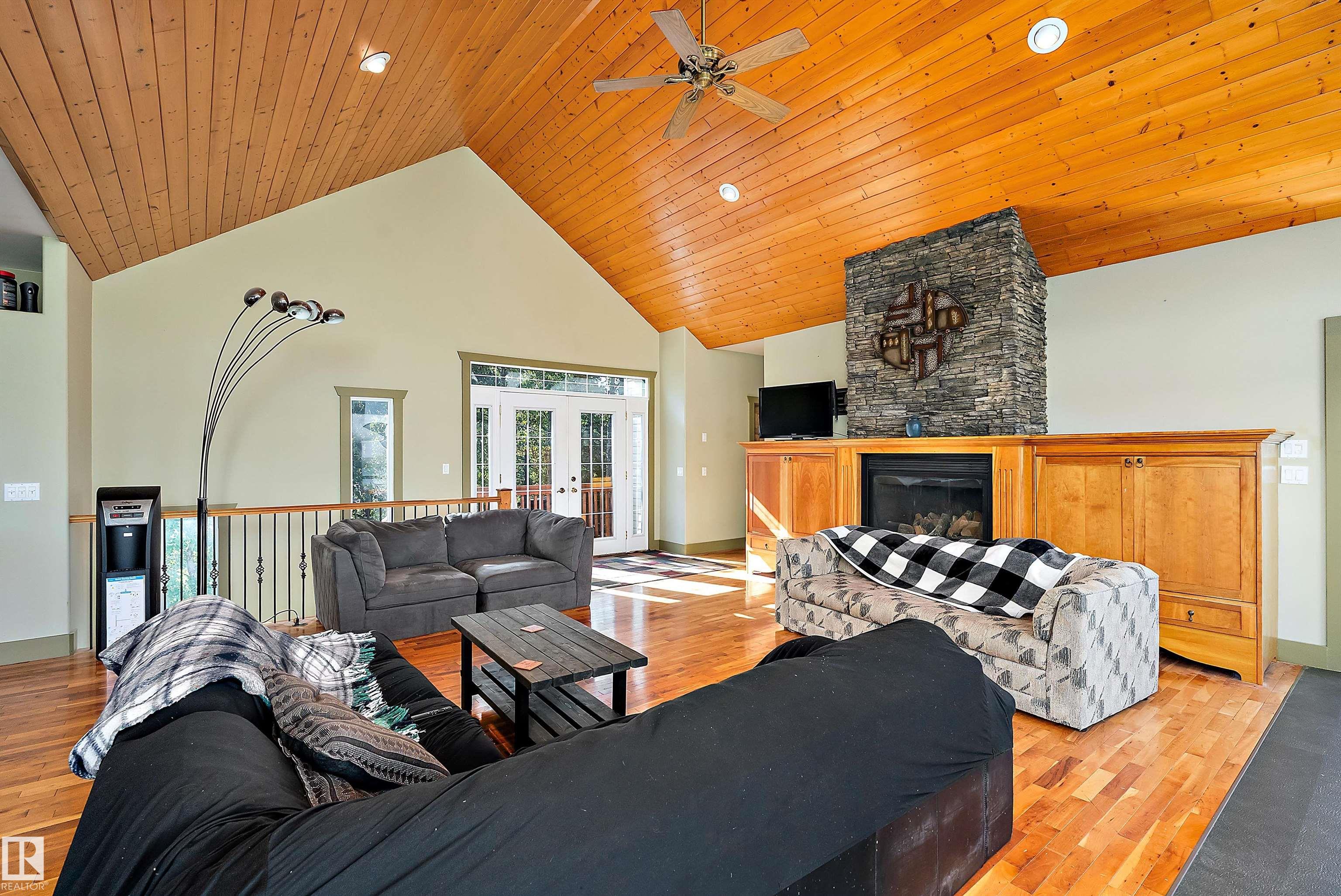 Photo 12 at 120 - 48003 Rr271, Wizard Lake Estates, Rural Leduc County