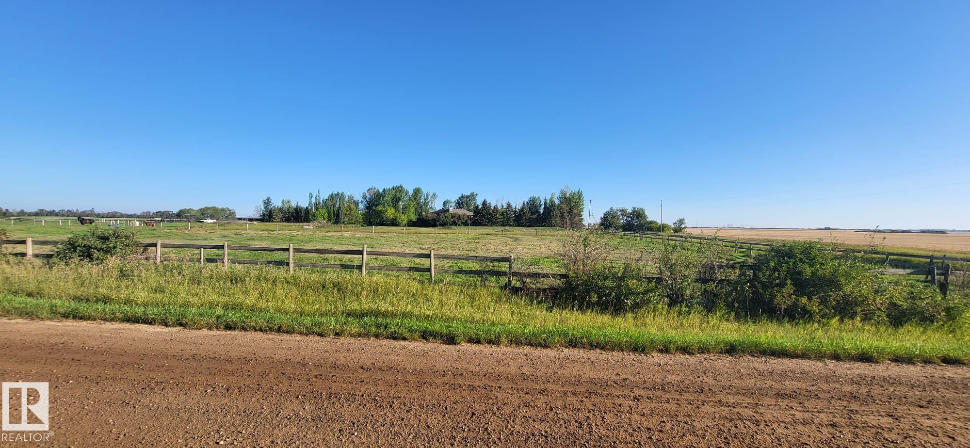 Photo 4 at 55202 Rr 230, None, Rural Sturgeon County