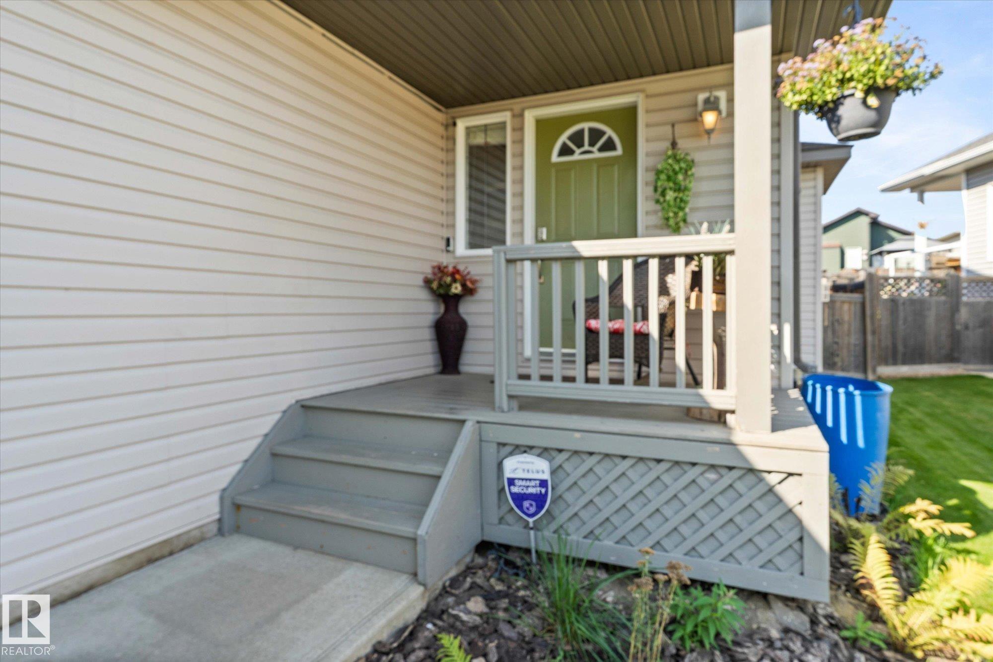 Photo 12 at 45 Lamplight Drive, Legacy Park, Spruce Grove