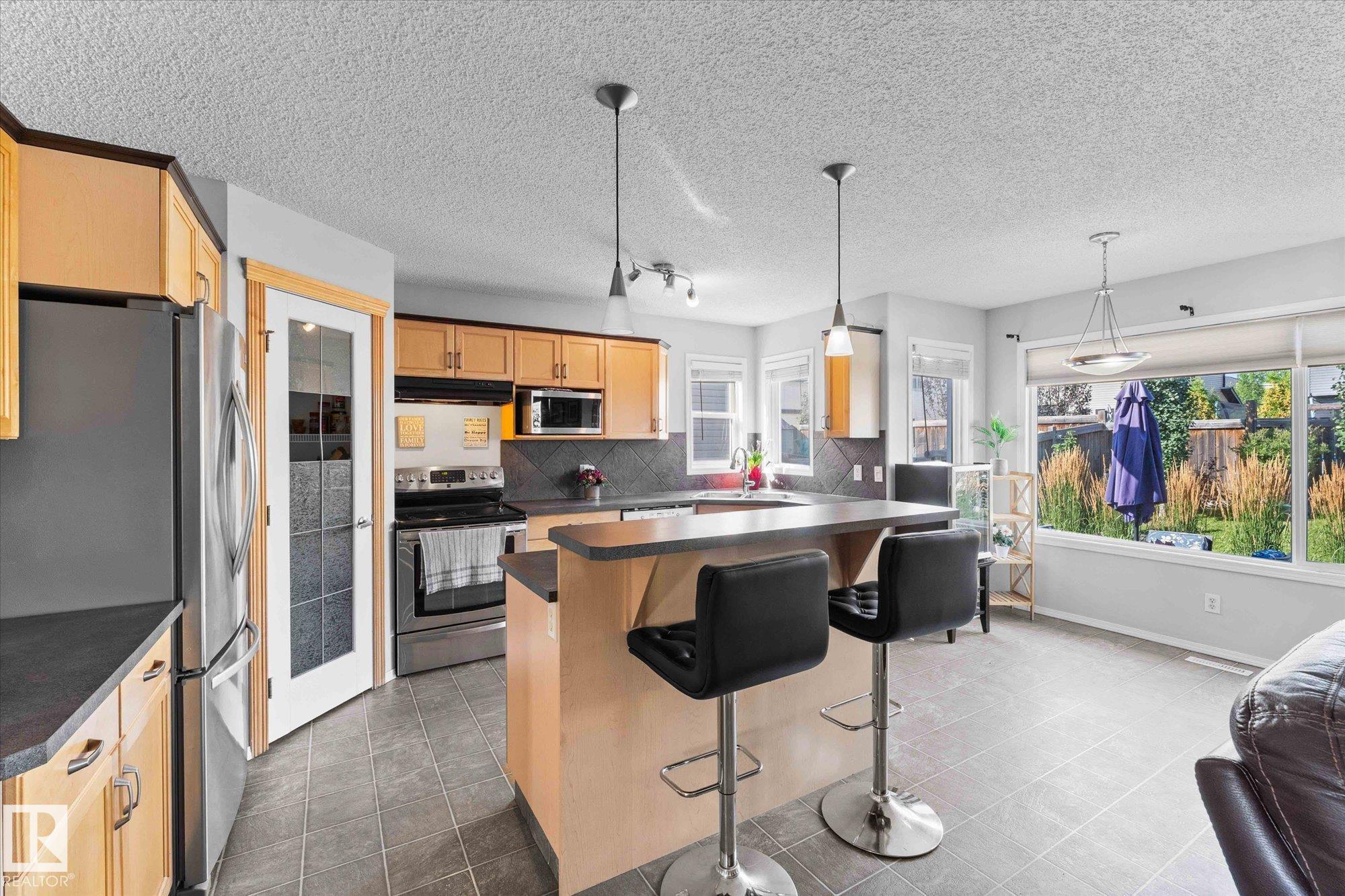 Photo 19 at 45 Lamplight Drive, Legacy Park, Spruce Grove