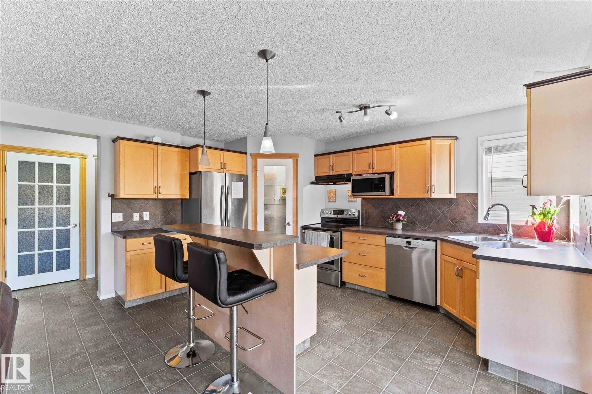 Photo 26 at 45 Lamplight Drive, Legacy Park, Spruce Grove